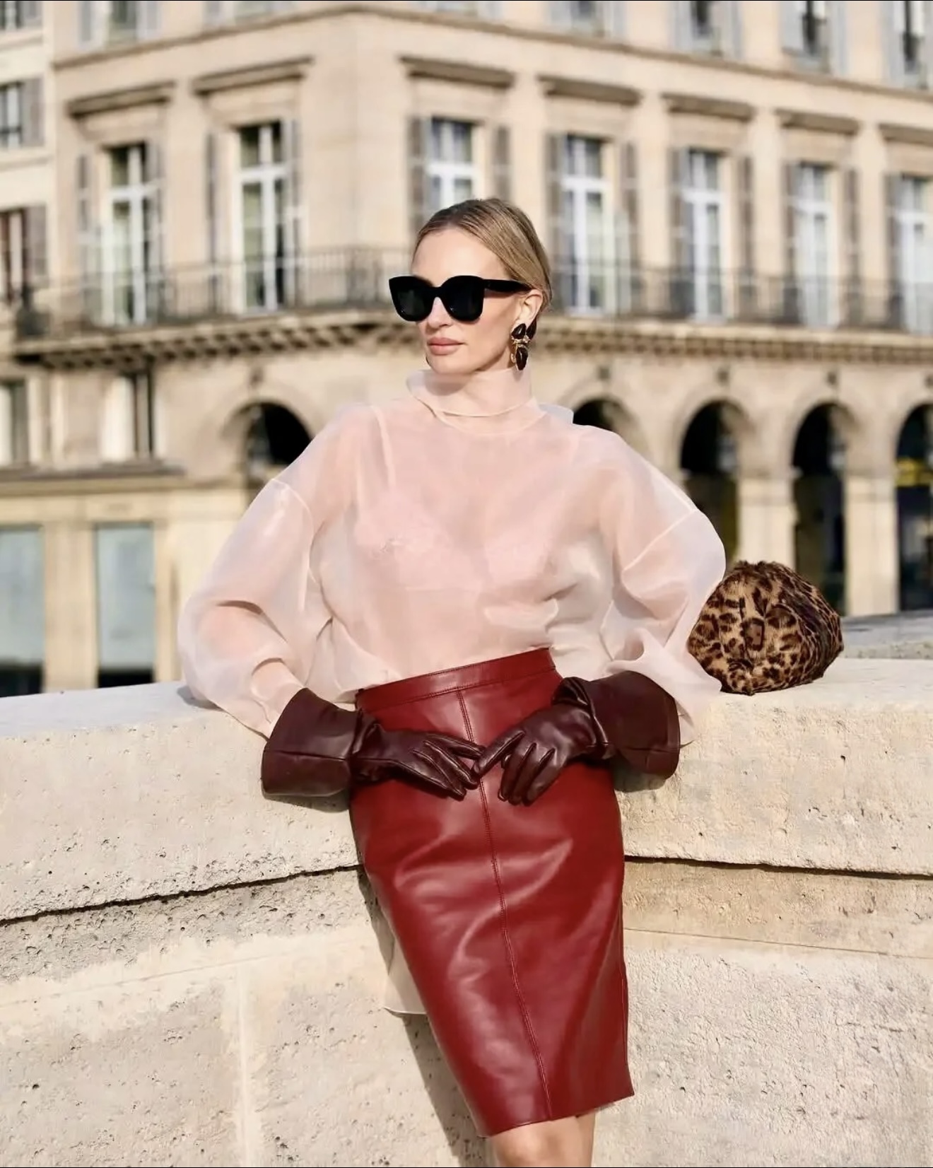 NO:611101,[Love] New style [Love]!  The latest SLP 25NEW lambskin skirt imported from New Zealand. Color black, red. Size SML.P,,loro piana,skirts,sheepskin,alexander wang19860909[爱心]新款[爱心]！最新SLP 25NEW 新西兰进口小羊皮半身裙.颜色黑、红.尺码SML.P,,loro piana,skirts,sheepskin,alexander wang,Women's clothing