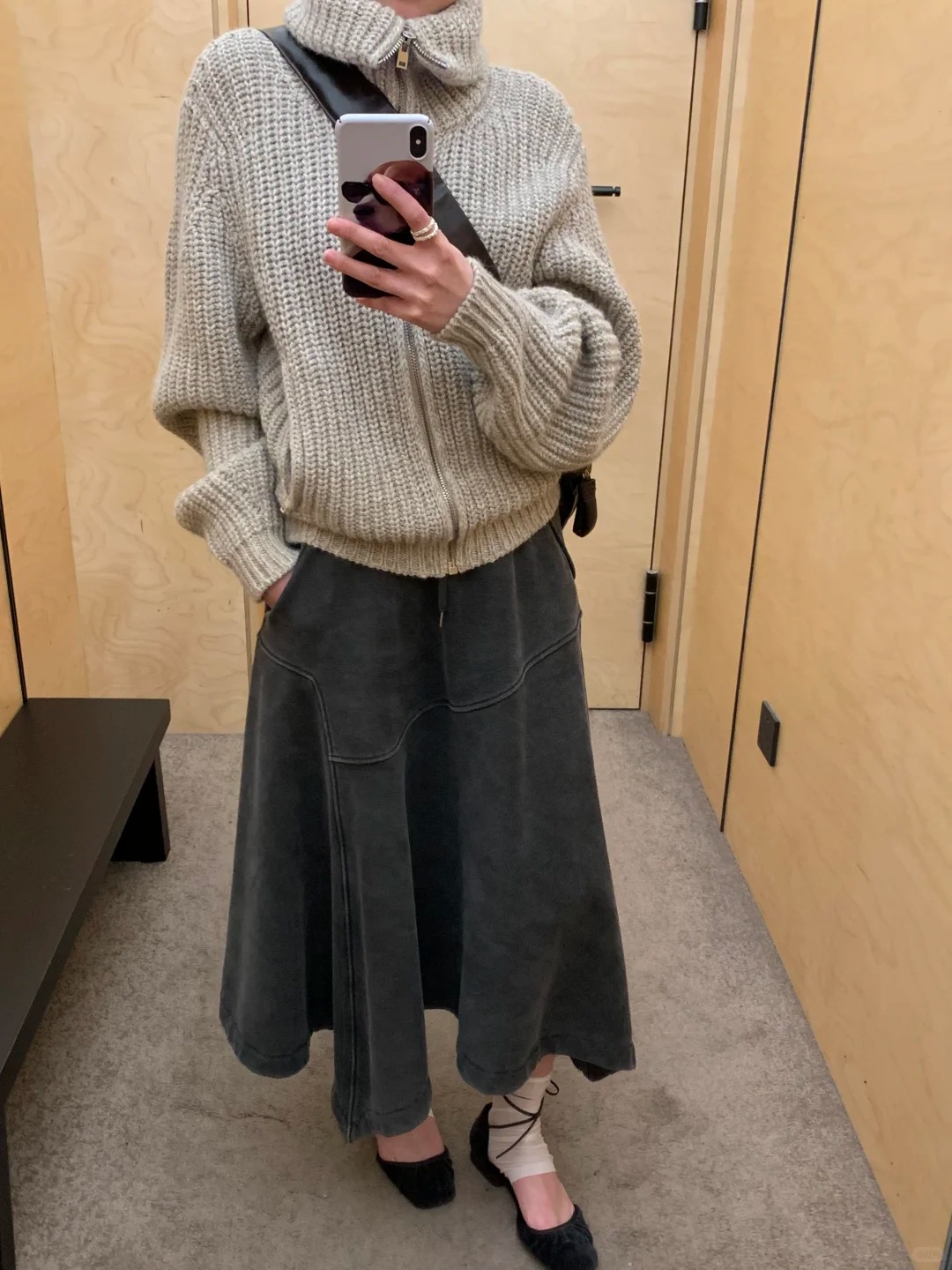 NO:621540,[Love] New style [Love]!  The latest LE 25NEW wool thick needle zipper sweater. Color black, gray. Size SML.P,,sweaters,alexander wang19860909[爱心]新款[爱心]！最新LE 25NEW 羊毛粗针拉链毛衣.颜色黑、灰.尺码SML.P,,sweaters,alexander wang,Women's clothing