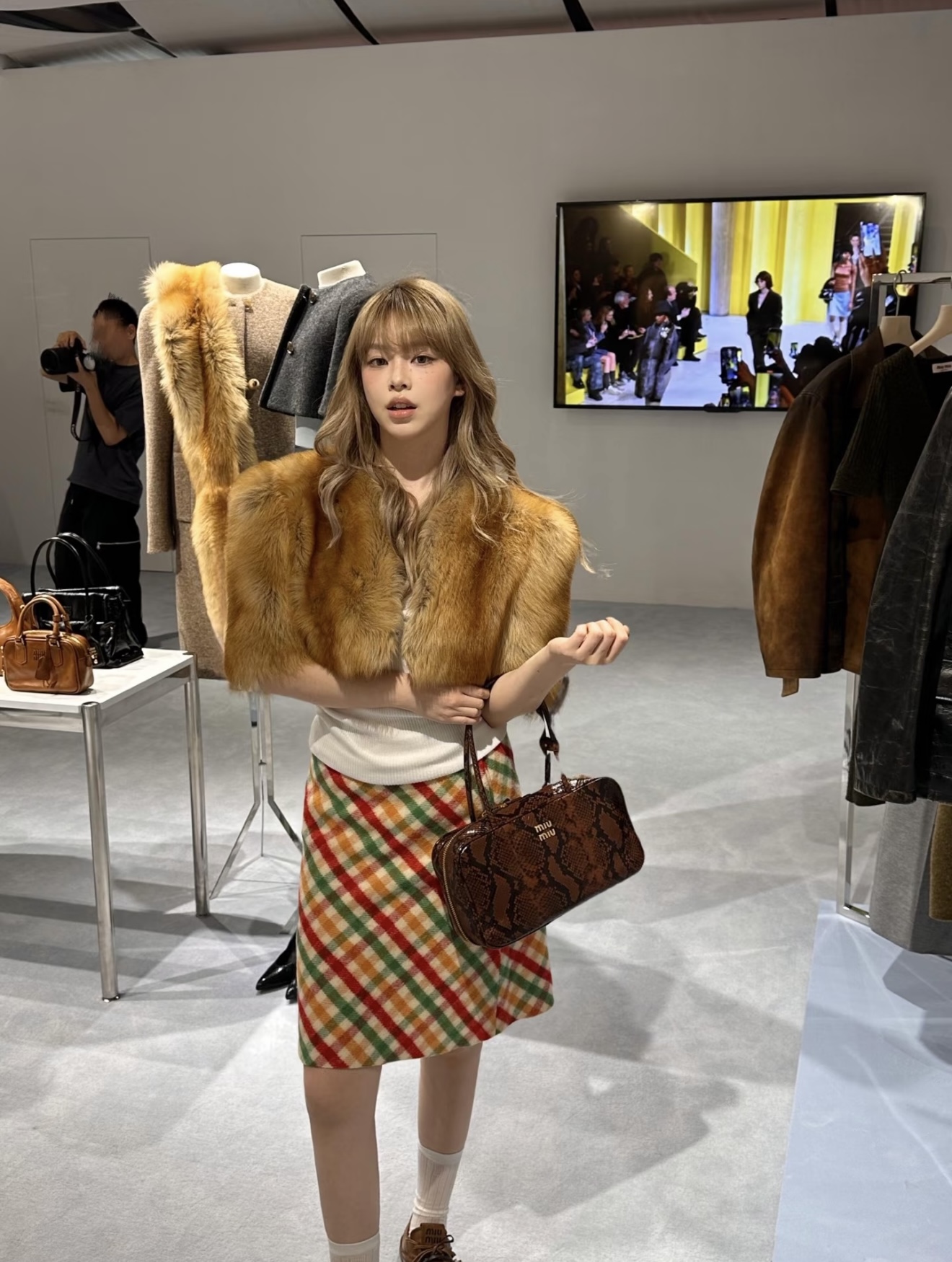 NO:624727,[Love] New style [Love]!  The latest MIU 25NEW rainbow plaid wool tweed skirt. Size SML.,,miumiu,skirts,alexander wang19860909[爱心]新款[爱心]！最新MIU 25NEW 彩虹格纹羊毛粗花呢半身裙.尺码SML.,,miumiu,skirts,alexander wang,Women's clothing