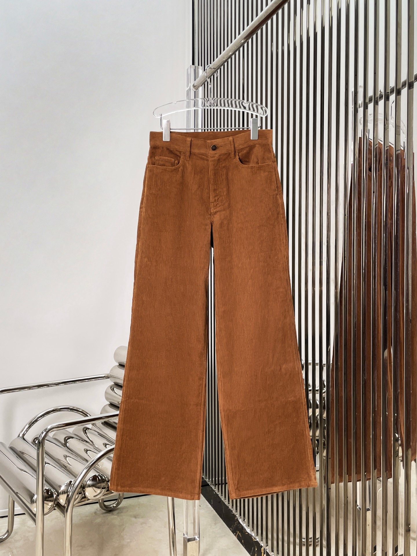 NO:877398,[Love] New style [Love]!  The latest CE 26NEW corduroy washed and distressed casual pants. Size SML.,,19860909[爱心]新款[爱心]！最新CE 26NEW 灯芯绒洗水做旧休闲裤.尺码SML.,,,Women's clothing
