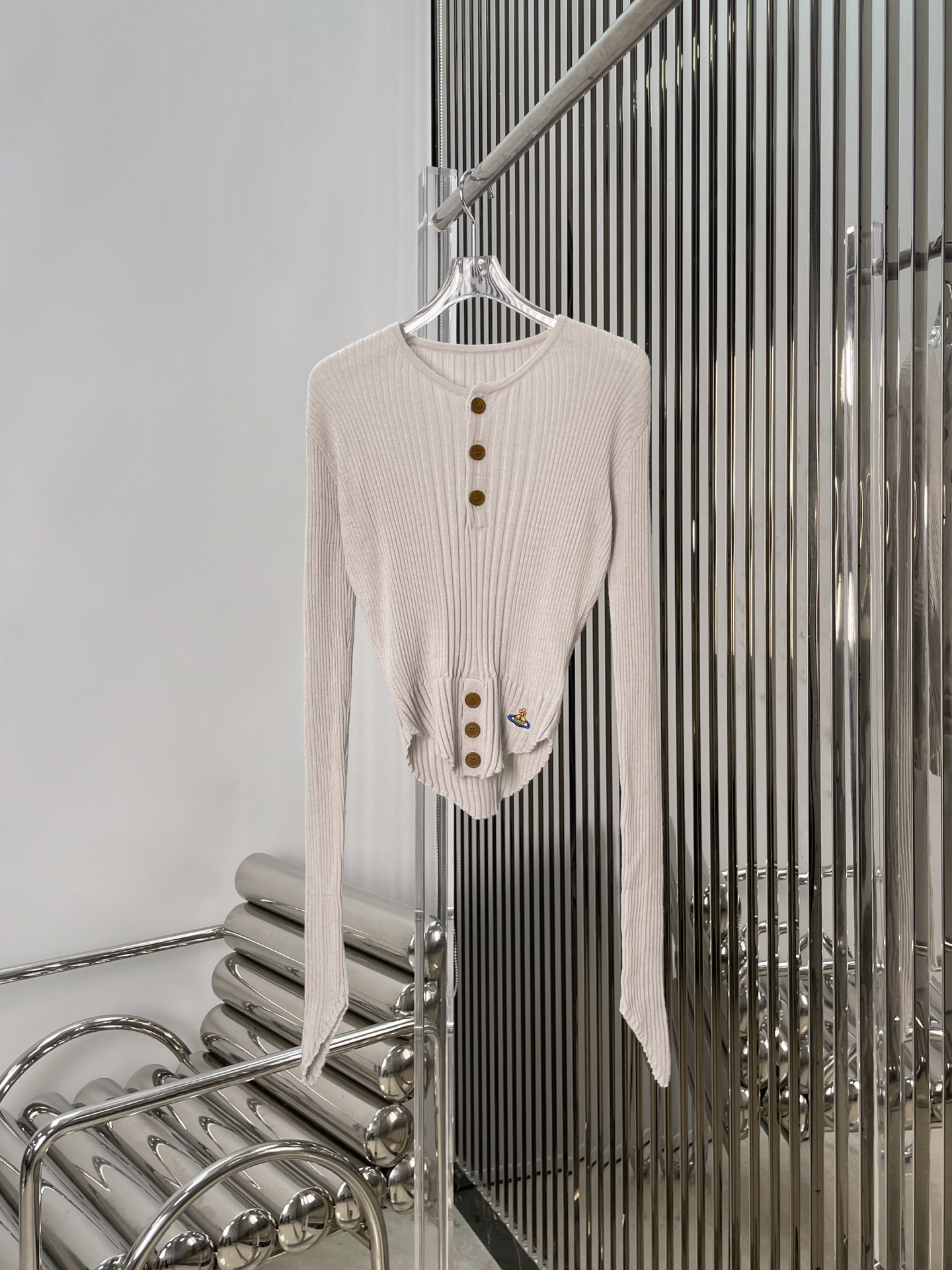 NO:627806,[Love] New style [Love]!  The latest VIVI 26NEW 1 Queen Mother wool knitted bottoming top. Size SML.,,alexander wang19860909[爱心]新款[爱心]！最新VIVI 26NEW 1西太后羊毛针织打底上衣.尺码SML.,,alexander wang,Women's clothing