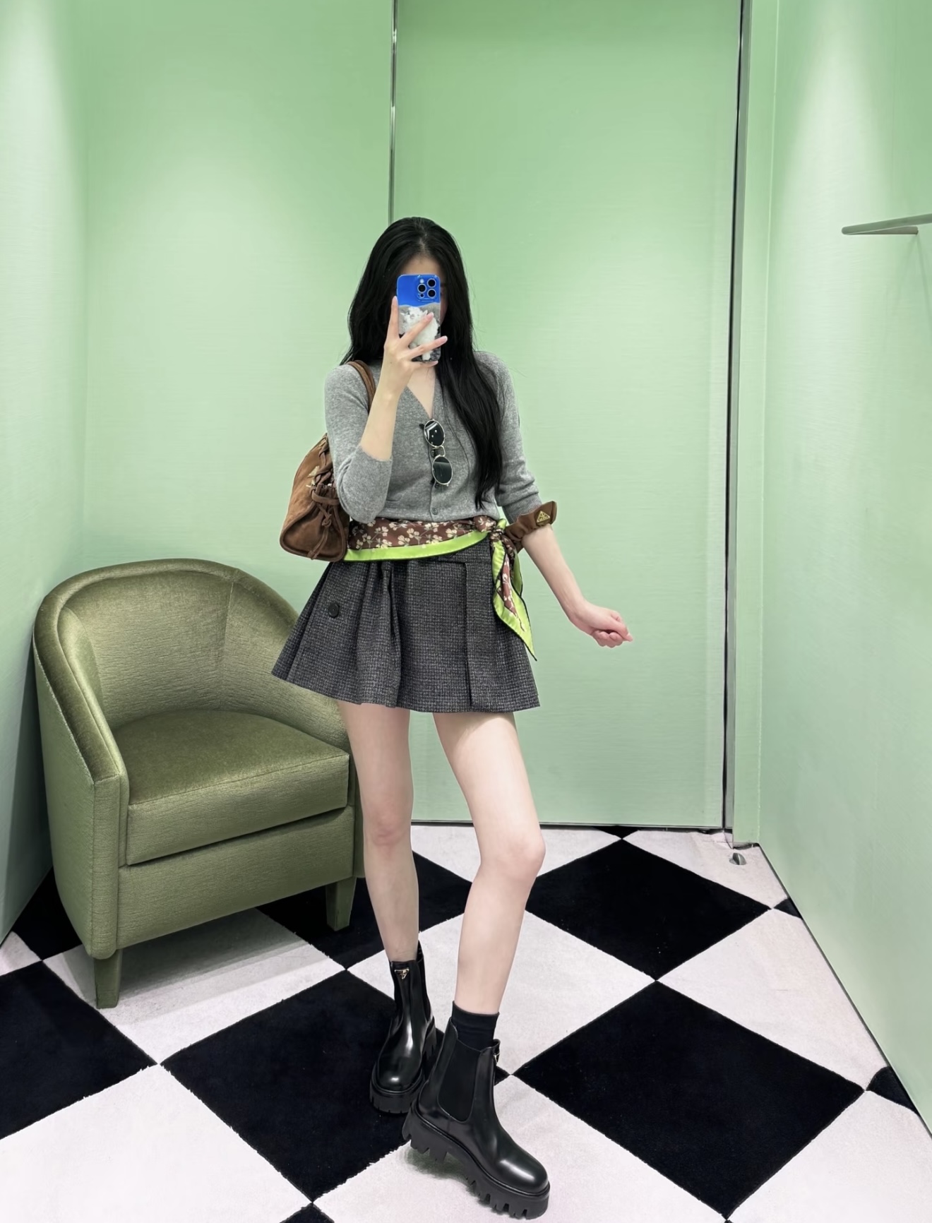 NO:628844,[Love] New style [Love]!  The latest PR 25NEW woolen yarn-dyed houndstooth irregular skirt. Size SML.,,skirts,alexander wang19860909[爱心]新款[爱心]！最新PR 25NEW 粗纺羊毛色织千鸟格不规则半身裙.尺码SML.,,skirts,alexander wang,Women's clothing