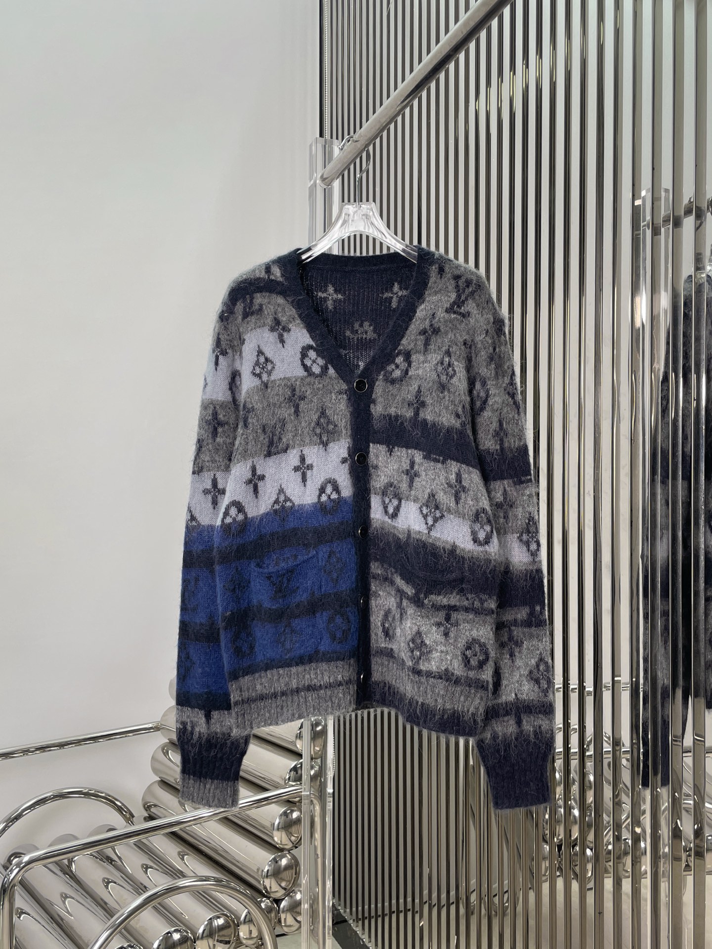 NO:648862,[Love] New style [Love]!  The latest L 26NEW presbyopia jacquard mohair cardigan. Size SML.,,alexander wang19860909[爱心]新款[爱心]！最新L 26NEW 老花提花马海毛开衫.尺码SML.,,alexander wang,Women's clothing