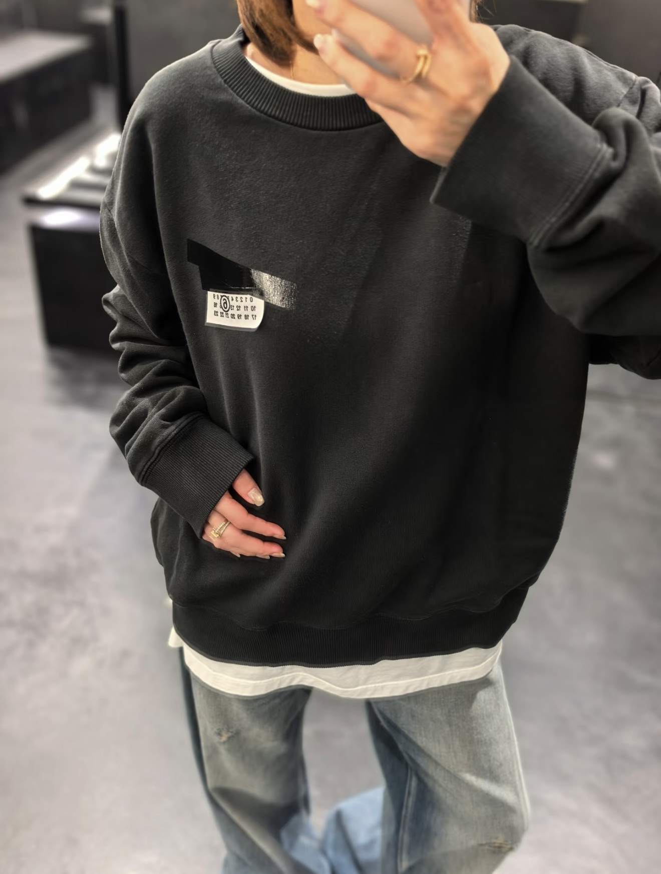 NO:654830,[Love] New style [Love]!  The latest MM6 26NEW black plastic bag number badge round neck sweatshirt. Size SML.P, masion margiela, hoodie, sweatshirts, alexander wang19860909[爱心]新款[爱心]！最新MM6 26NEW 黑胶袋数字徽章圆领卫衣.尺码SML.P,,masion margiela,hoodie,sweatshirts,alexander wang,Women's clothing