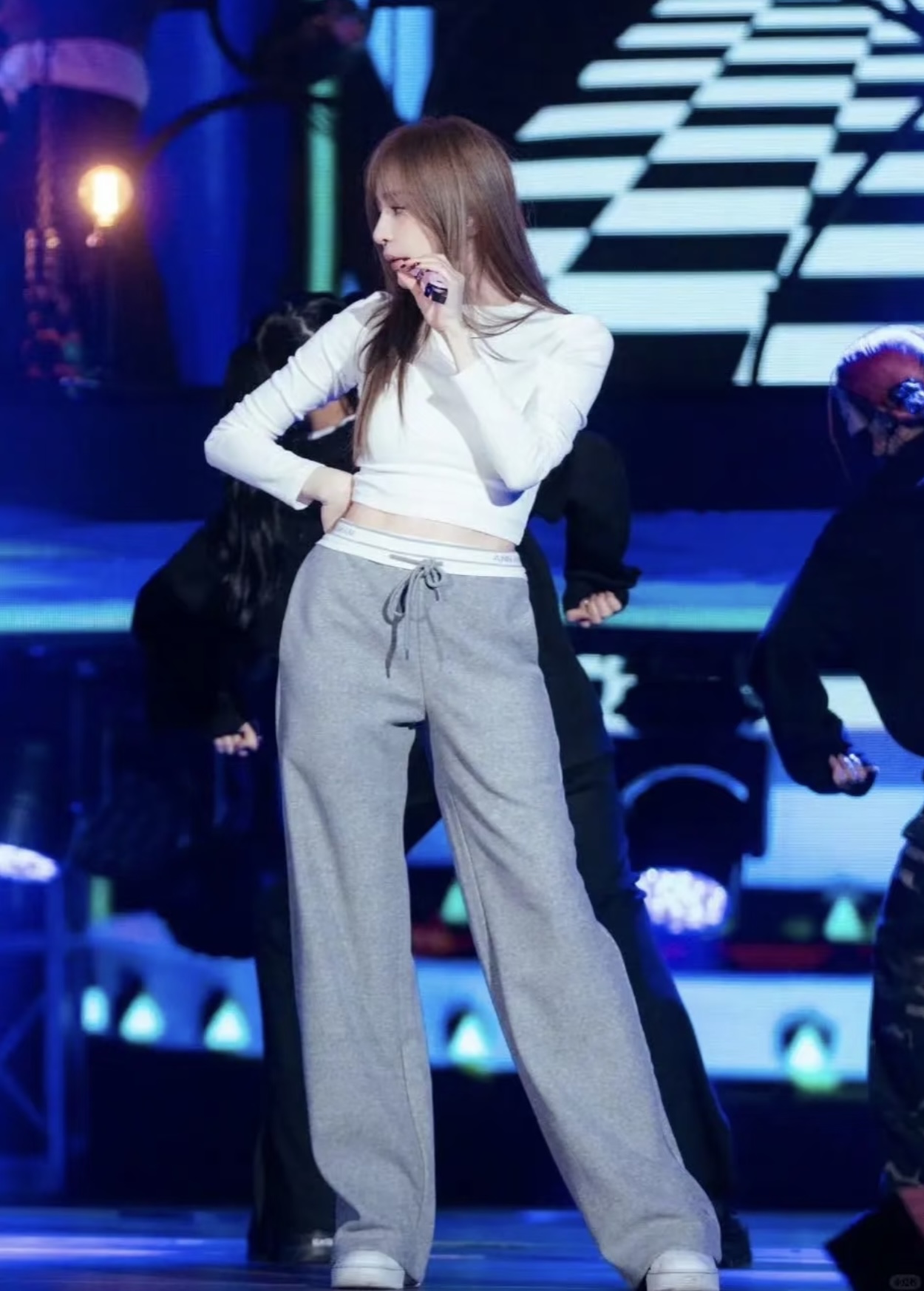 NO:655636,[Love] New style [Love]!  The latest ANN 26NEW letters shaking head waistband and velvet sweatpants. Size SML.,,alexander wang19860909[爱心]新款[爱心]！最新ANN 26NEW 字母摇头束腰加绒卫裤.尺码SML.,,alexander wang,Women's clothing