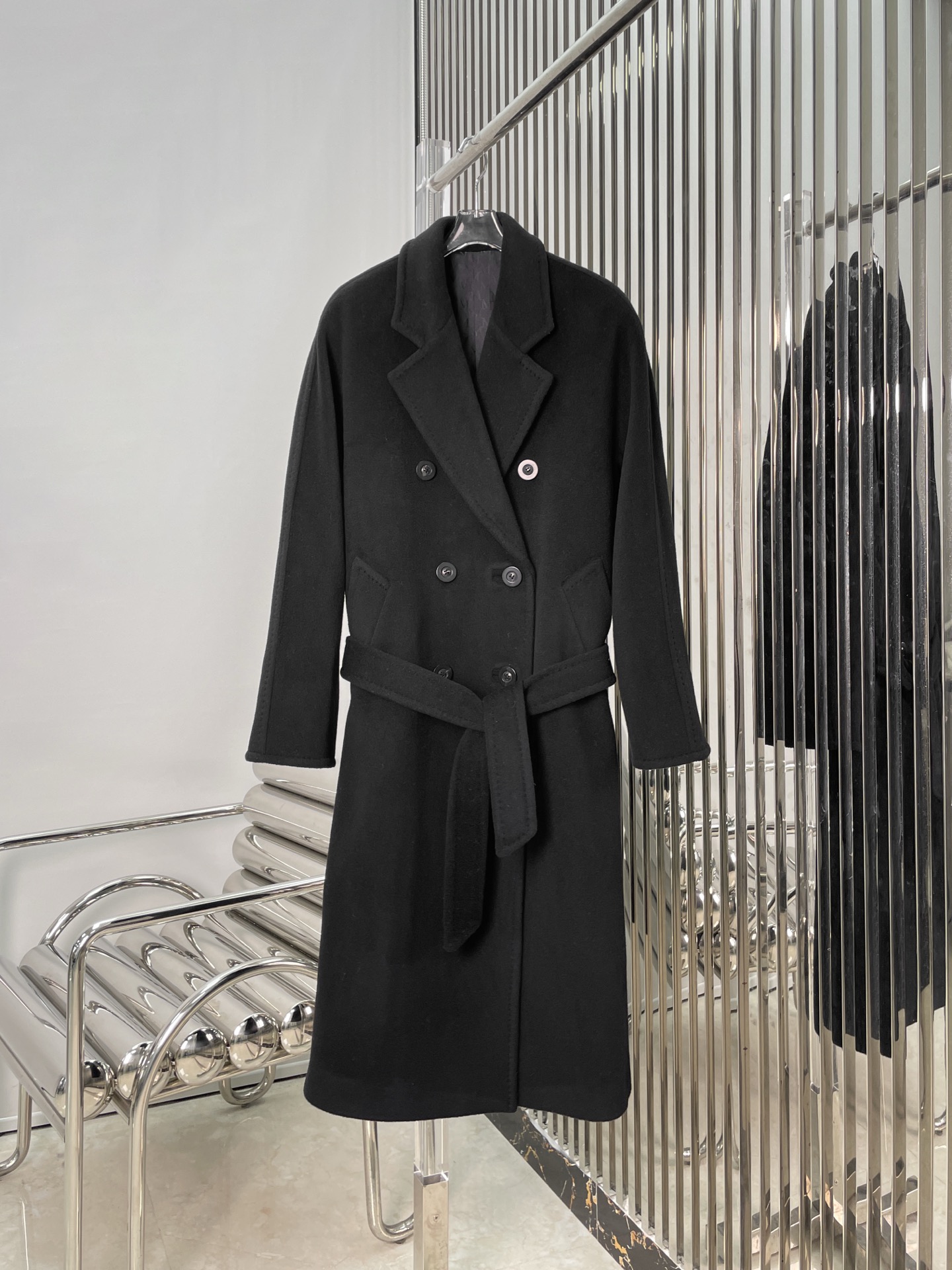 NO:655609,Comes with dust bag [love] New style [love]!  The latest MAX 25NEW classic 101801 wool + cashmere coat. Colors camel, black. Size SML.,,alexander wang19860909配防尘袋[爱心]新款[爱心]！最新MAX 25NEW 经典101801羊毛+羊绒大衣.颜色驼色、黑色.尺码SML.,,alexander wang,Women's clothing