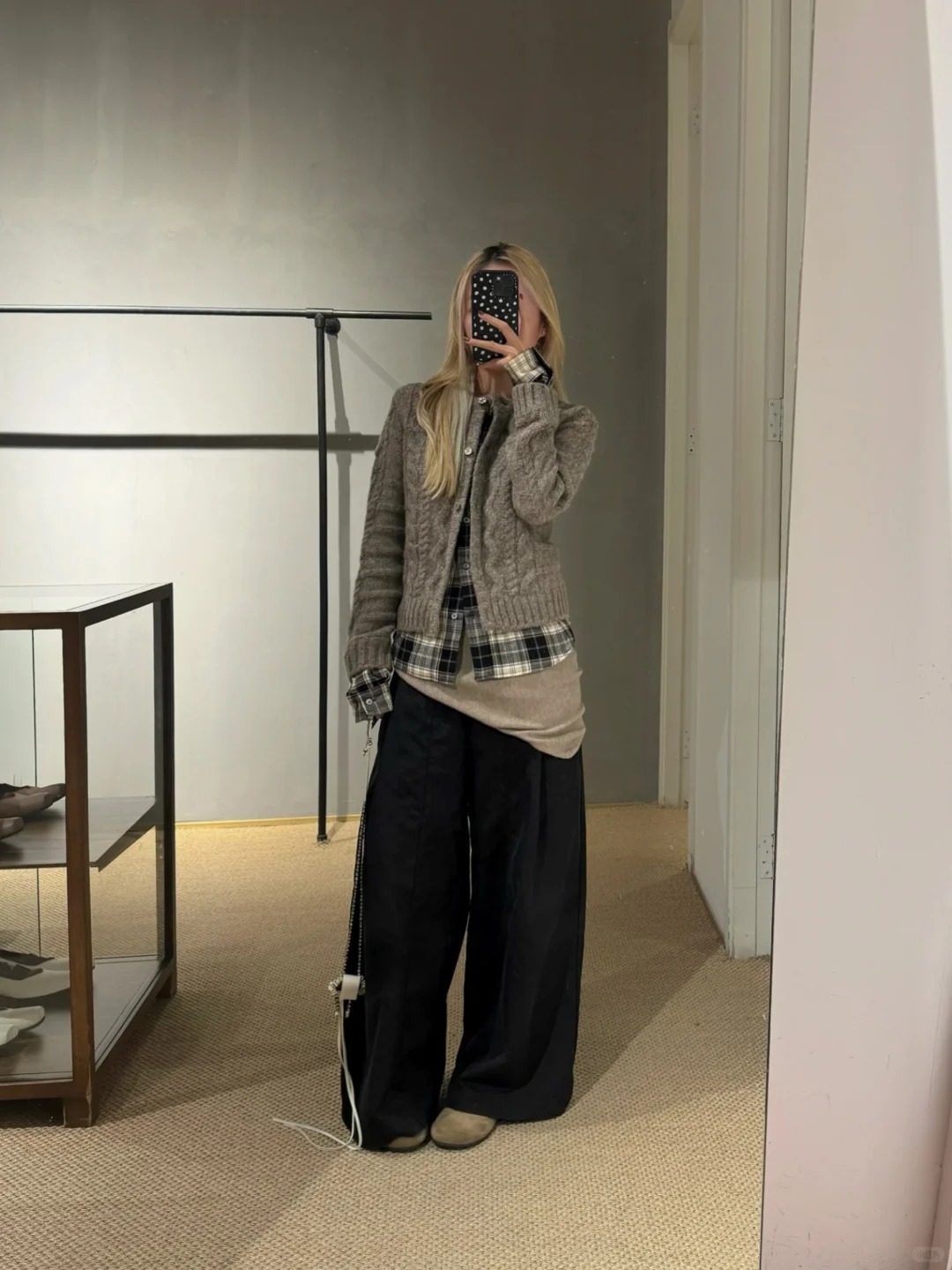 NO:655610,[Love] New style [Love]!  The latest ACNE 26NEW wool + splicing plaid shirt fake two-piece cardigan. Size SML.,,acne studios,shirts,alexander wang19860909[爱心]新款[爱心]！最新ACNE 26NEW 羊毛+拼接格纹衬衫假两件开衫.尺码SML.,,acne studios,shirts,alexander wang,Women's clothing