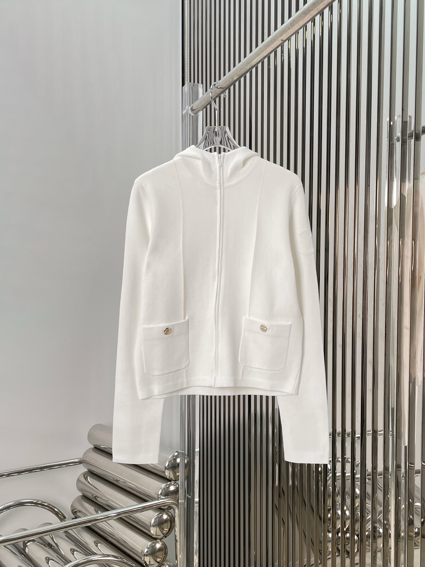 NO:656456,[Love] New style [Love]!  The latest CH 26NEW Xiaoxiang style hooded sweater. Size SML.,,hats,alexander wang19860909[爱心]新款[爱心]！最新CH 26NEW 小香风连帽针织衫.尺码SML.,,hats,alexander wang,Women's clothing