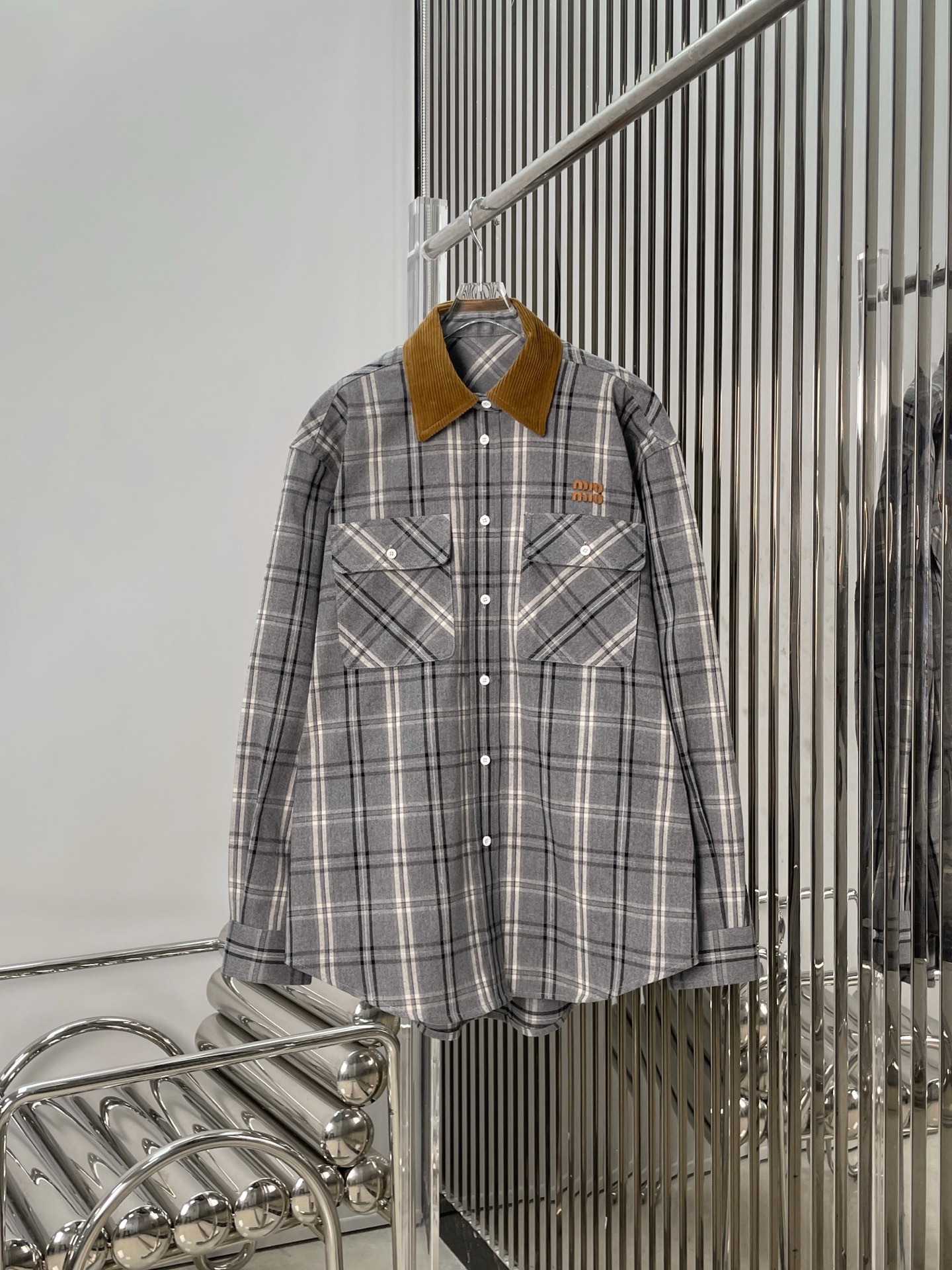 NO:657322,[Love] New style [Love]!  The latest MIU 26NEW plaid shirt + plaid skirt. Size SML. Lining,,miumiu,skirts,shirts,alexander wang19860909[爱心]新款[爱心]！最新MIU 26NEW 格纹衬衫+格纹半裙.尺码SML.衬,,miumiu,skirts,shirts,alexander wang,Women's clothing