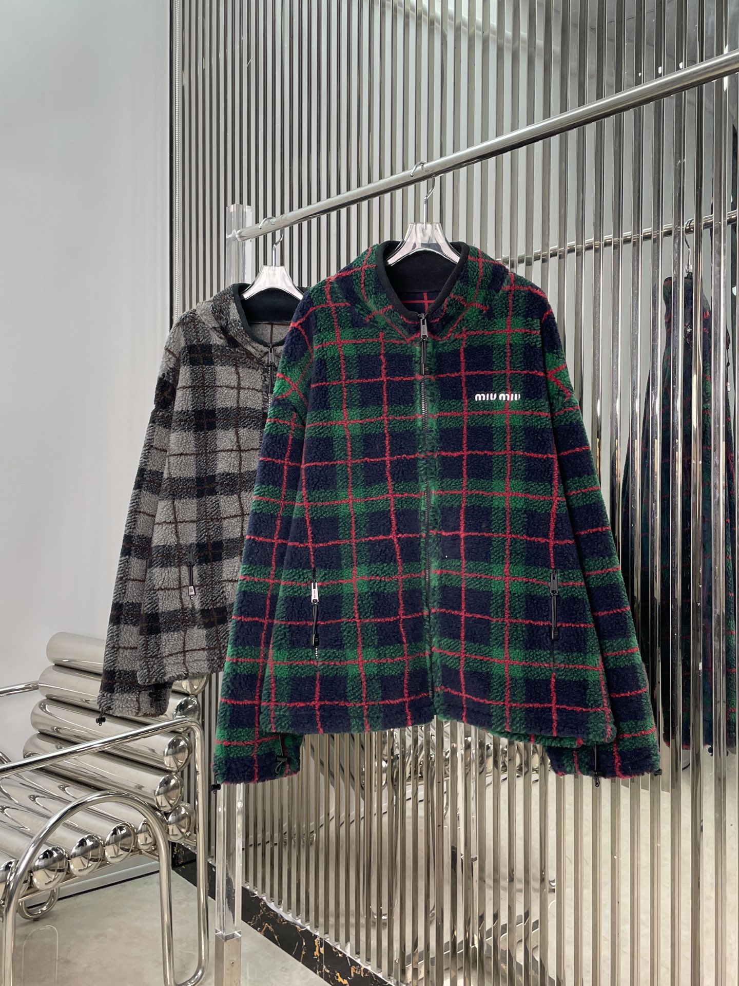 NO:657309,[Love] New style [Love]!  The latest MIU 26NEW plaid wool polar fleece jacket + skirt. Color gray, green. Size SML. Outside,,miumiu,skirts,jackets & coats,alexander wang19860909[爱心]新款[爱心]！最新MIU 26NEW 格纹羊毛摇粒绒外套+半裙.颜色灰、绿.尺码SML.外,,miumiu,skirts,jackets & coats,alexander wang,Women's clothing