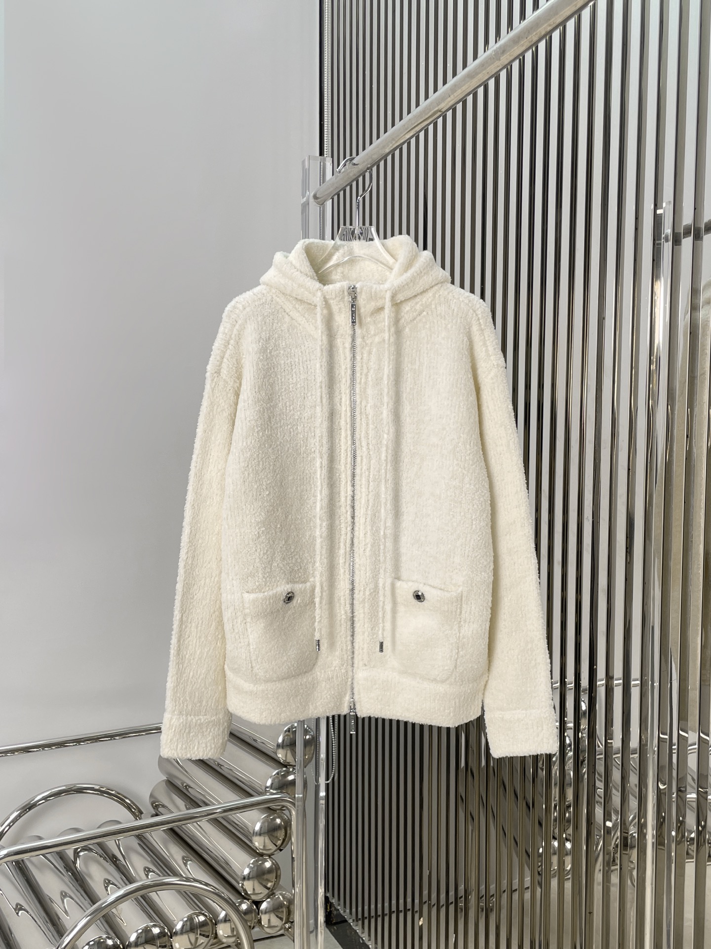 NO:664347,[Love] New style [Love]!  The latest CH 25NEW back jacquard hooded cardigan. Sizes SML,,hats, 19860909[爱心]新款[爱心]！最新CH 25NEW 背部提花连帽开衫.尺码SML,,hats, ,Women's clothing