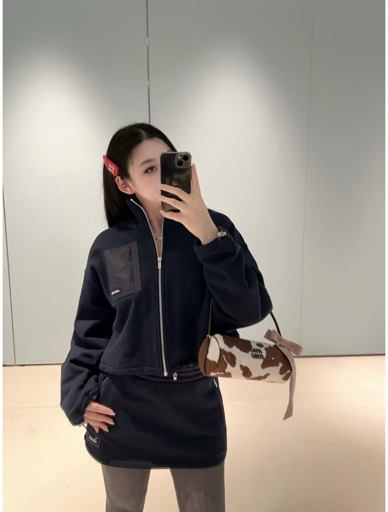 NO:664341,[Love] New style [Love]!  The latest MIU 26NEW early spring zipper sweatshirt + skirt. Size SML.,,miumiu,hoodie,sweatshirts,skirts, 19860909[爱心]新款[爱心]！最新MIU 26NEW 早春拉链卫衣+半裙.尺码SML.,,miumiu,hoodie,sweatshirts,skirts, ,Women's clothing