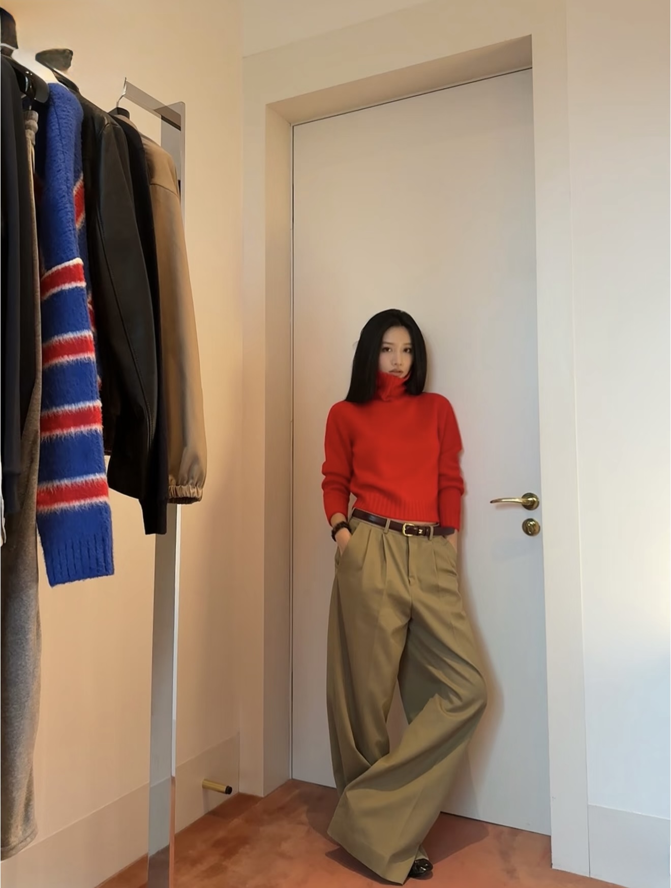 NO:664346,[Love] New style [Love]!  The latest CE 25NEW worsted wool suit trousers. Color khaki, black. Size SML.,,business suit, 19860909[爱心]新款[爱心]！最新CE 25NEW 精纺羊毛西装长裤.颜色卡其、黑.尺码SML.,,business suit, ,Women's clothing