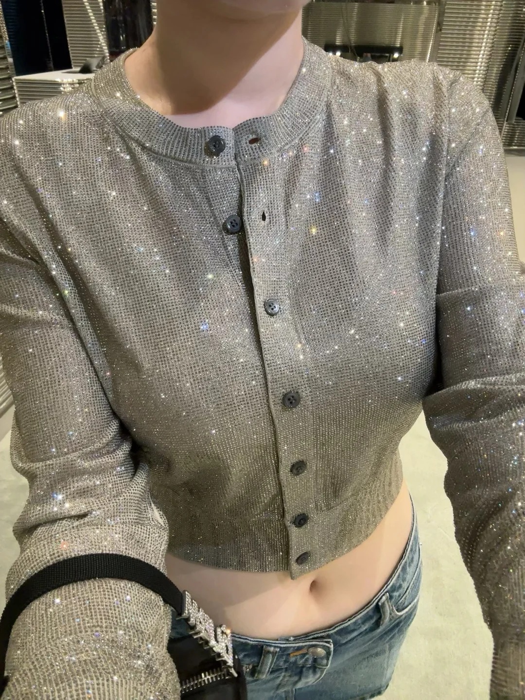 NO:665583,[Love] New style [Love]!  The latest AW 25NEW gypsophila hot diamond champagne gold knitted cardigan. Size SML.P,, 19860909[爱心]新款[爱心]！最新AW 25NEW 满天星烫钻闪钻香槟金针织开衫.尺码SML.P,, ,Women's clothing