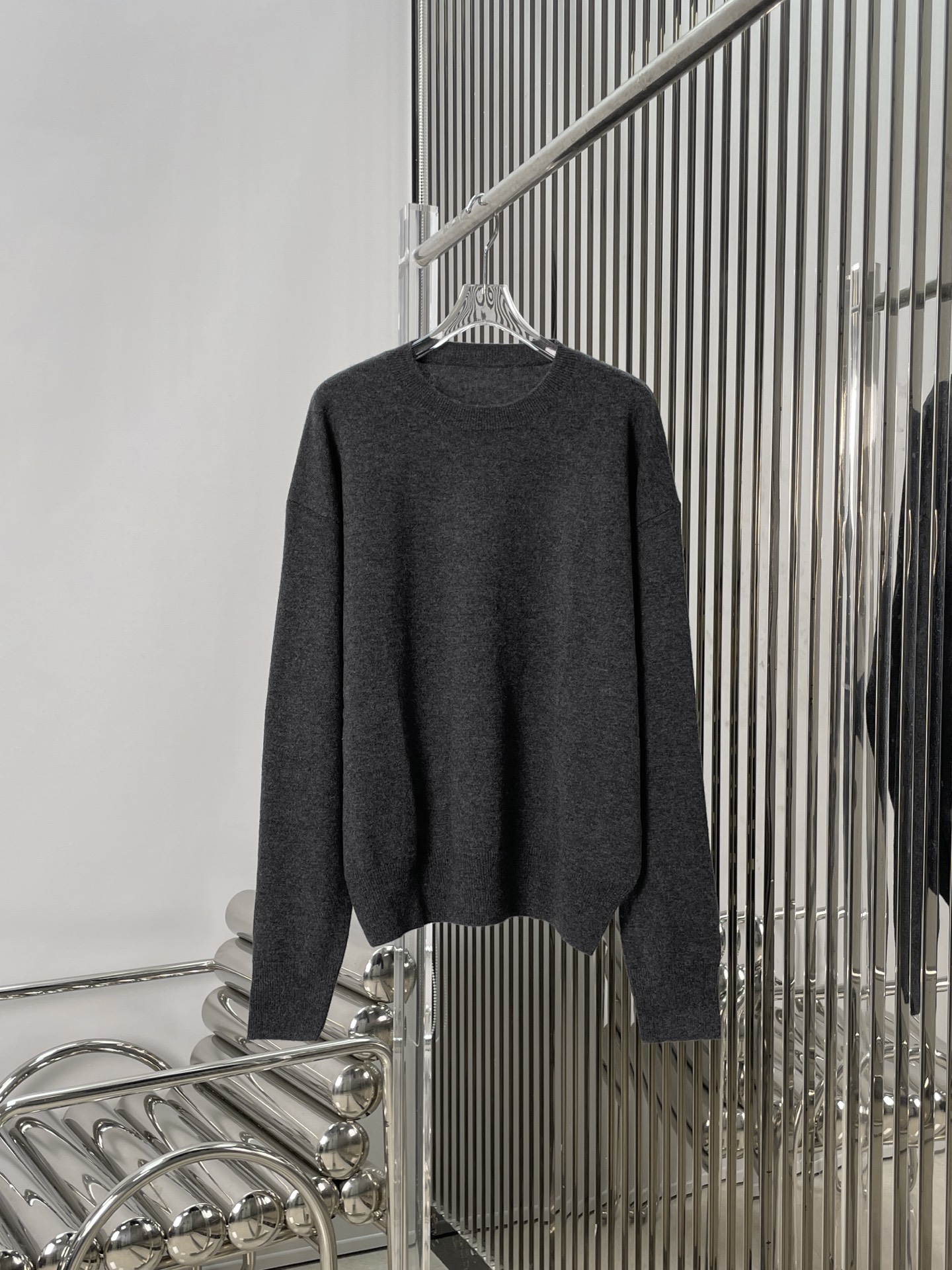 NO:666898,[Love] New style [Love]!  The latest SLP 26NEW wool gray sweater. Size SML.P, loro piana,  19860909[爱心]新款[爱心]！最新SLP 26NEW 羊毛灰色针织衫.尺码SML.P,,loro piana, ,Women's clothing