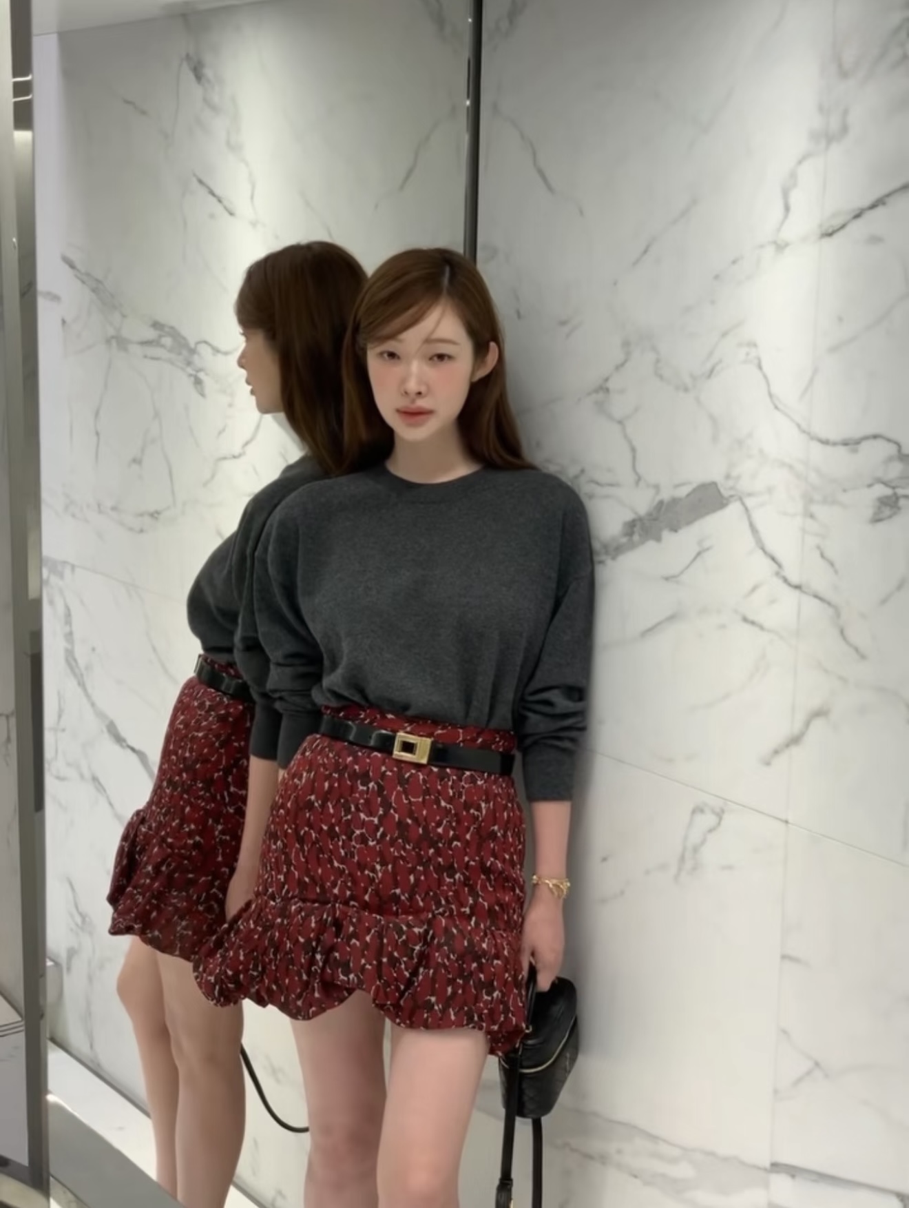 NO:666901,[Love] New style [Love]!  The latest SLP 26NEW wool gray sweater. Sizes SML, loro piana,  19860909[爱心]新款[爱心]！最新SLP 26NEW 羊毛灰色针织衫.尺码SML,,loro piana, ,Women's clothing