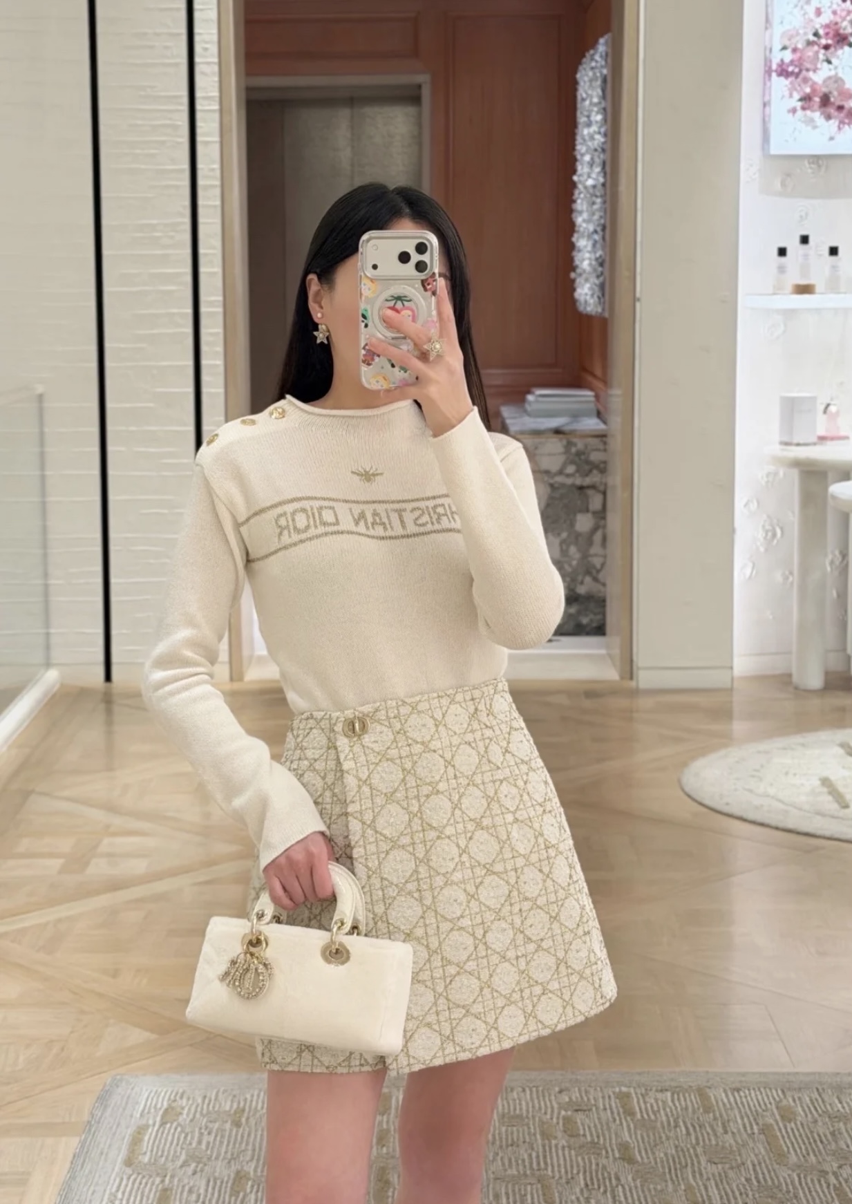 NO:683097,[Love] New style [Love]!  The latest D 26NEW bee letter jacquard knitted long-sleeved top. Size SML.,,19860909[爱心]新款[爱心]！最新D 26NEW 蜜蜂字母提花针织长袖上衣.尺码SML.,,,Women's clothing