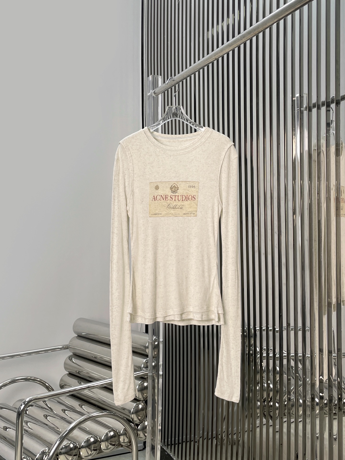 NO:684644,[Love] New style [Love]!  The latest ACNE 26NEW fake two-piece printed long-sleeved T-shirt. Size SML.P,,acne studios,tees,t-shirt,19860909[爱心]新款[爱心]！最新ACNE 26NEW 假两件印花长袖T恤.尺码SML.P,,acne studios,tees，t-shirt,,Women's clothing