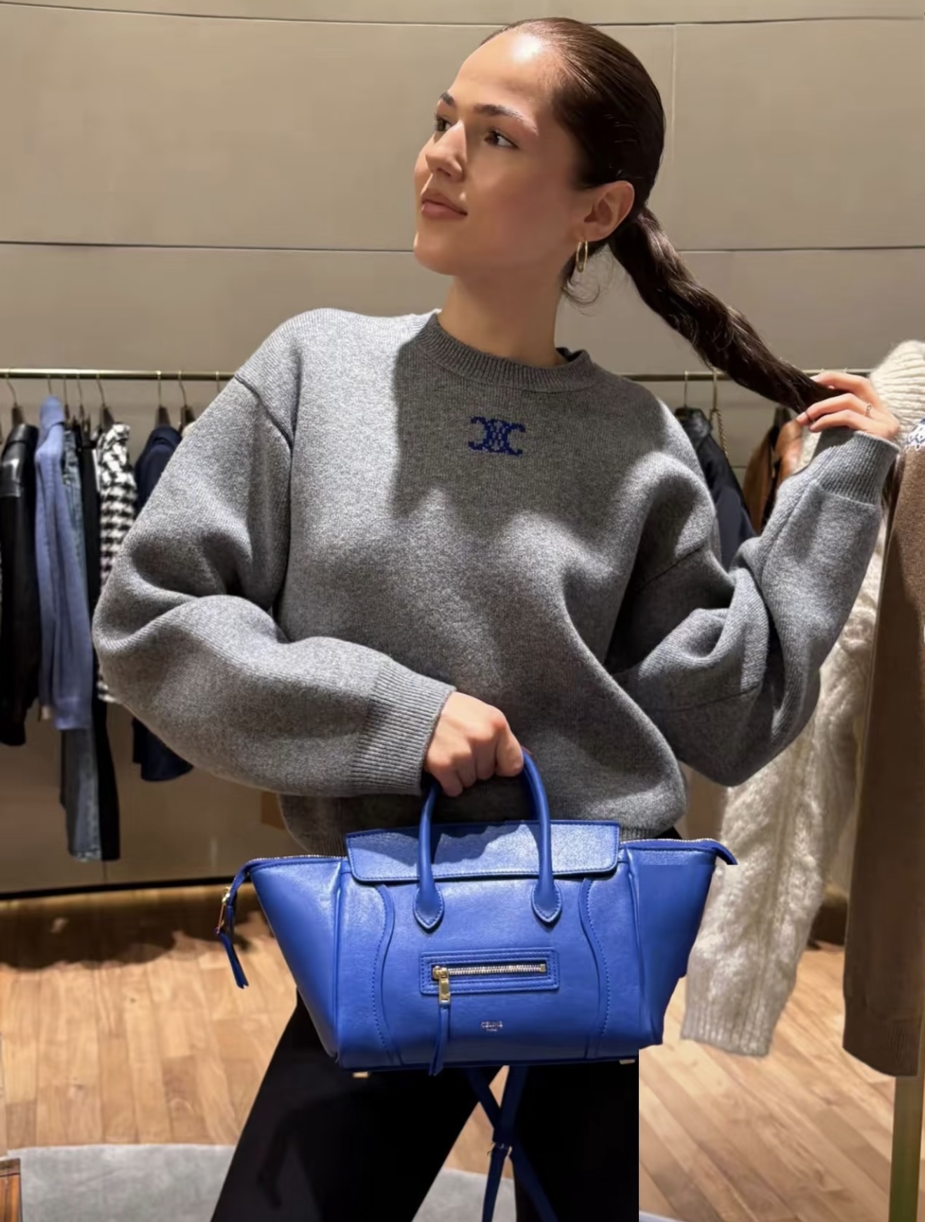 NO:686426,[Love] New style [Love]!  The latest CE 26NEW Arc de Triomphe jacquard two-color sweater. Color gray, black. Size SML.,,sweaters,19860909[爱心]新款[爱心]！最新CE 26NEW 凯旋门提花双色毛衣.颜色灰、黑.尺码SML.,,sweaters,,Women's clothing