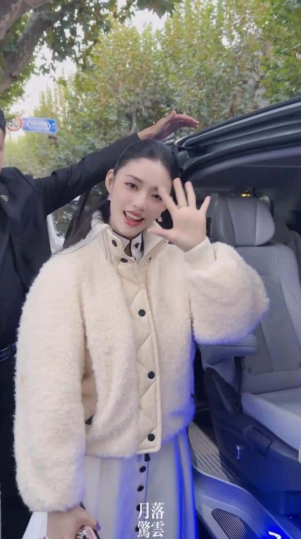 NO:686437,[Love] New style [Love]!  The latest MON 26NEW lamb wool ski series down jacket. Size SML.P,, down jacket,19860909[爱心]新款[爱心]！最新MON 26NEW 羊羔毛滑雪系列羽绒服.尺码SML.P,,down jacket,,Women's clothing