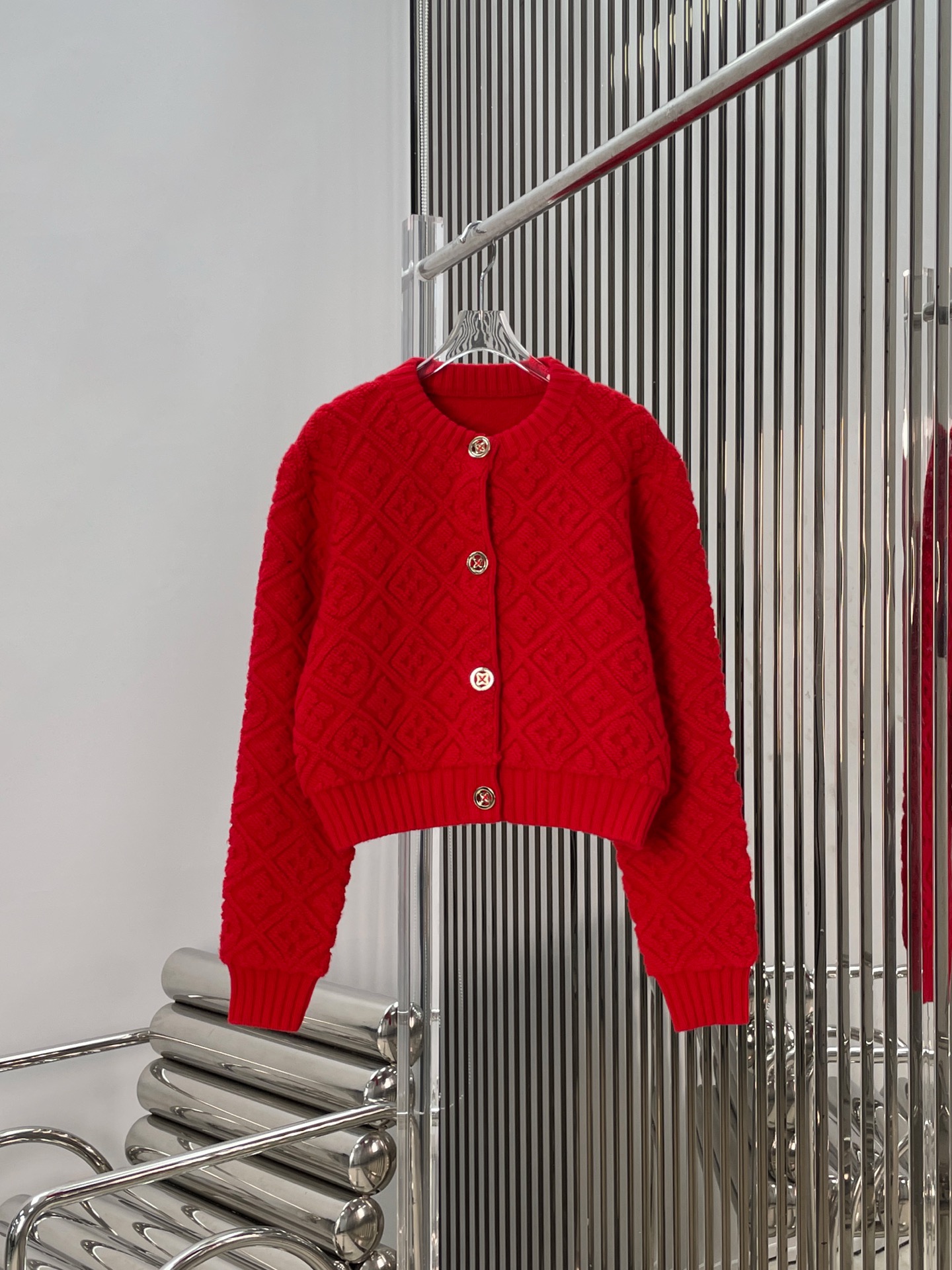 NO:686803,[Love] New style [Love]!  The latest L 26NEW presbyopia embossed jacquard pink cardigan. Size SML.P,,19860909[爱心]新款[爱心]！最新L 26NEW 老花浮雕提花粉色开衫.尺码SML.P,,,Women's clothing