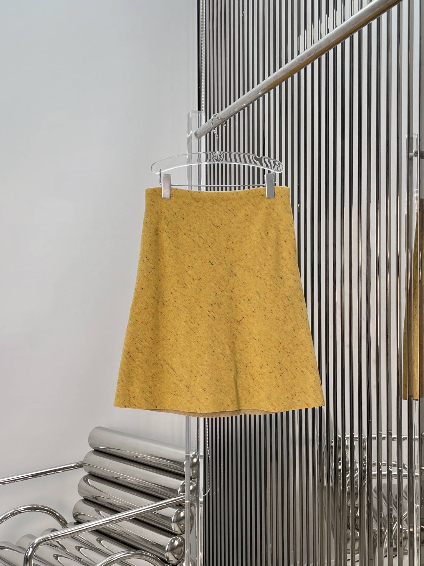 NO:776091,Actual pictures!  The latest MIU 26NEW woolen wool flannel A-line skirt with fairy tale atmosphere. Size SML.., Miu Miu-clothing, miumiu, skirts,19860909实拍图！最新MIU 26NEW 童话氛围感粗纺羊毛法兰绒A字半裙.尺码SML..,缪缪-服装,miumiu,skirts,,Women's clothing