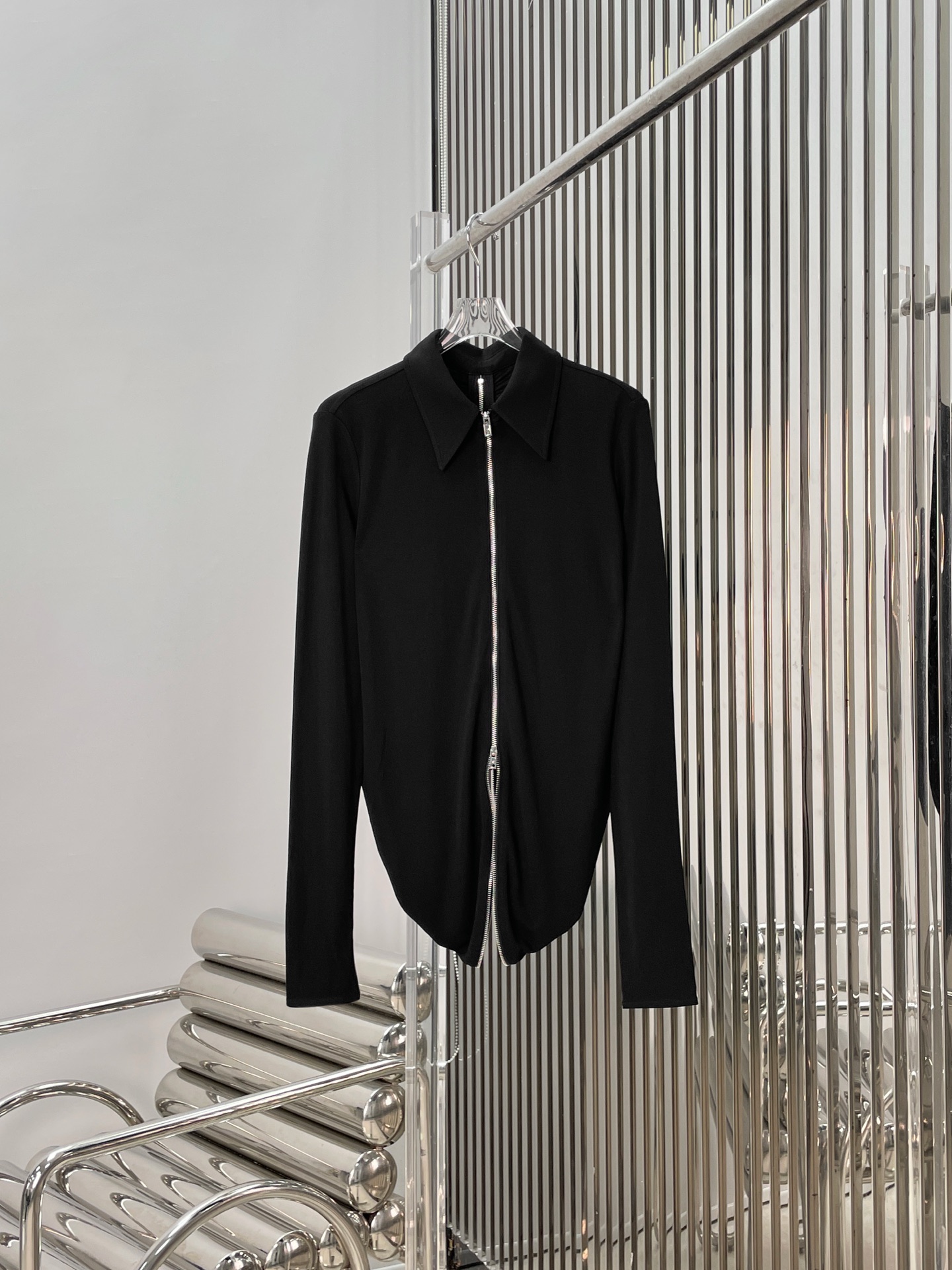 NO:687368,[Love] New style [Love]!  The latest AW 26NEW Paperman heavyweight rayon zipper top + zipper trousers. Size SML. Upper,,19860909[爱心]新款[爱心]！最新AW 26NEW 纸片人重磅人丝拉链上衣+拉链长裤.尺码SML.上,,,Women's clothing