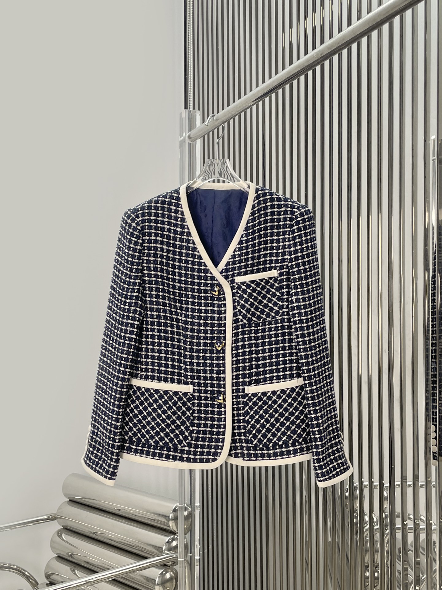 NO:687373,[Love] New style [Love]!  The latest VALEN 26NEW woolen jacquard V-neck jacket. Size SML.,,valentino,jackets & coats,19860909[爱心]新款[爱心]！最新VALEN 26NEW 粗纺羊毛提花V领外套.尺码SML.,,valentino,jackets & coats,,Women's clothing