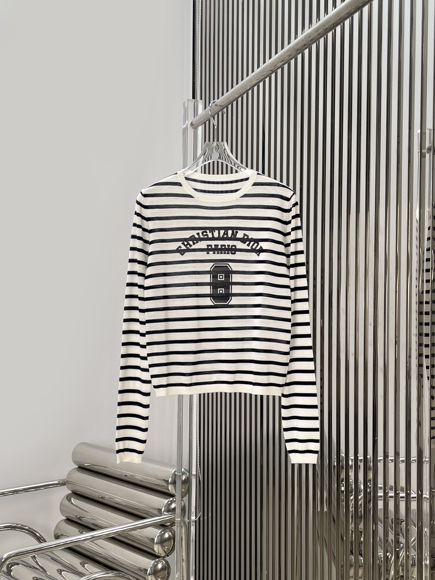 NO:693605,[Love] New style [Love]!  The latest D 26NEW size 8 letter jacquard knitted top. Size SML,,19860909[爱心]新款[爱心]！最新D 26NEW 8号字母提花针织上衣.尺码SML,,,Women's clothing