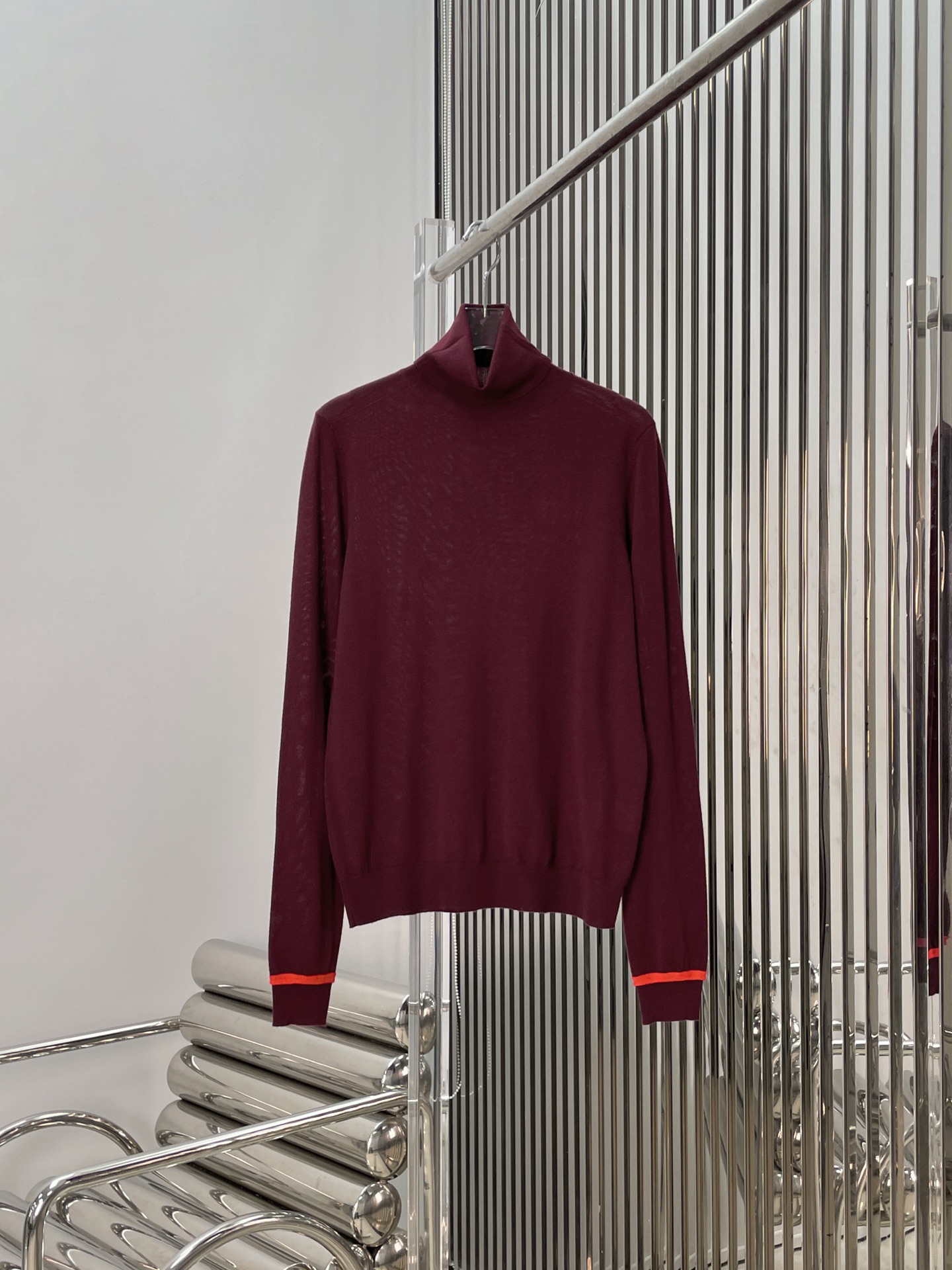 NO:695427,[Love] New style [Love]!  The latest LOE 26NEW turtleneck knitted bottoming shirt. Size SML.,,loewe,19860909[爱心]新款[爱心]！最新LOE 26NEW 高领针织打底衫.尺码SML.,,loewe,,Women's clothing