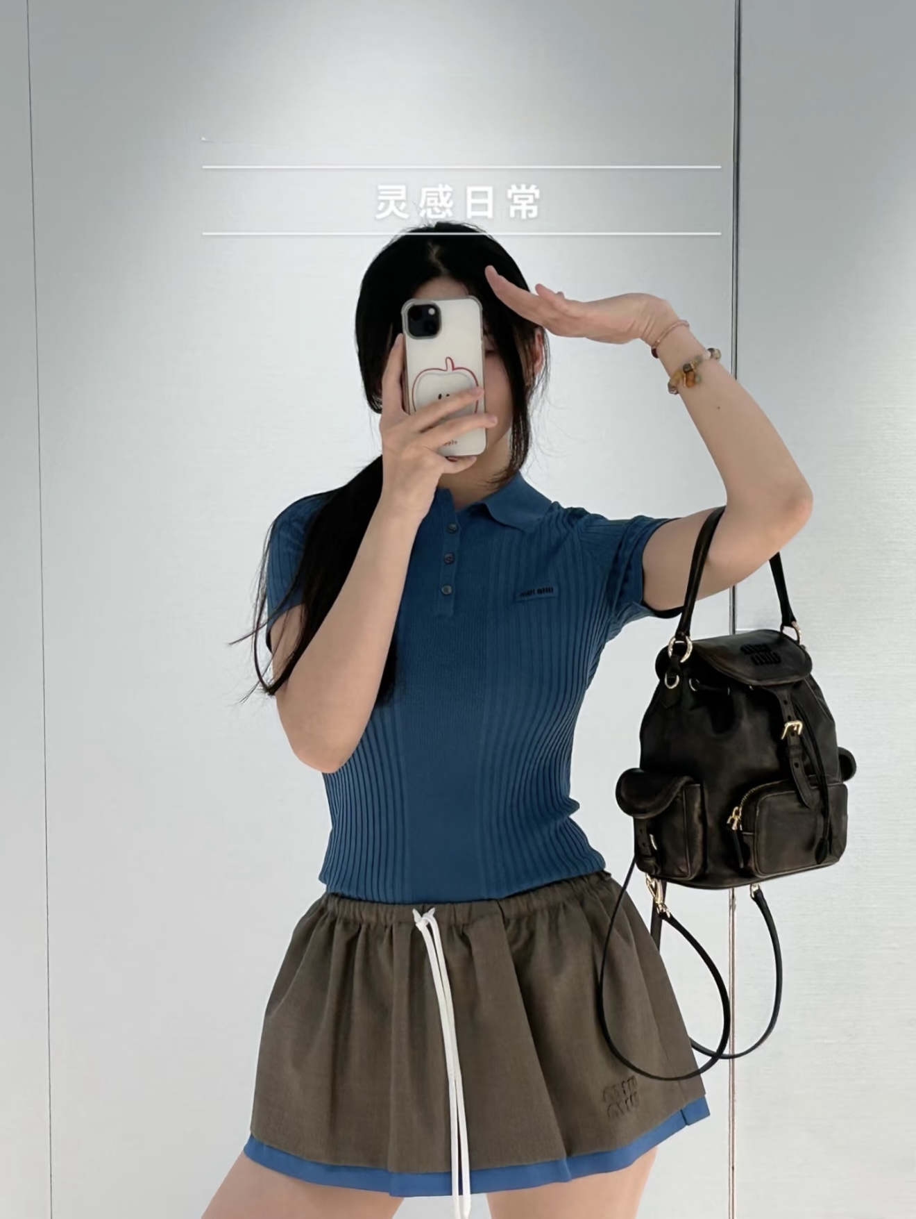 NO:695420,[Love] New style [Love]!  The latest MIU 26NEW lapel short-sleeved knitted top. Size SML.,,miumiu,T-shirt,19860909[爱心]新款[爱心]！最新MIU 26NEW 翻领短袖针织上衣.尺码SML.,,miumiu,T-shirt,,Women's clothing