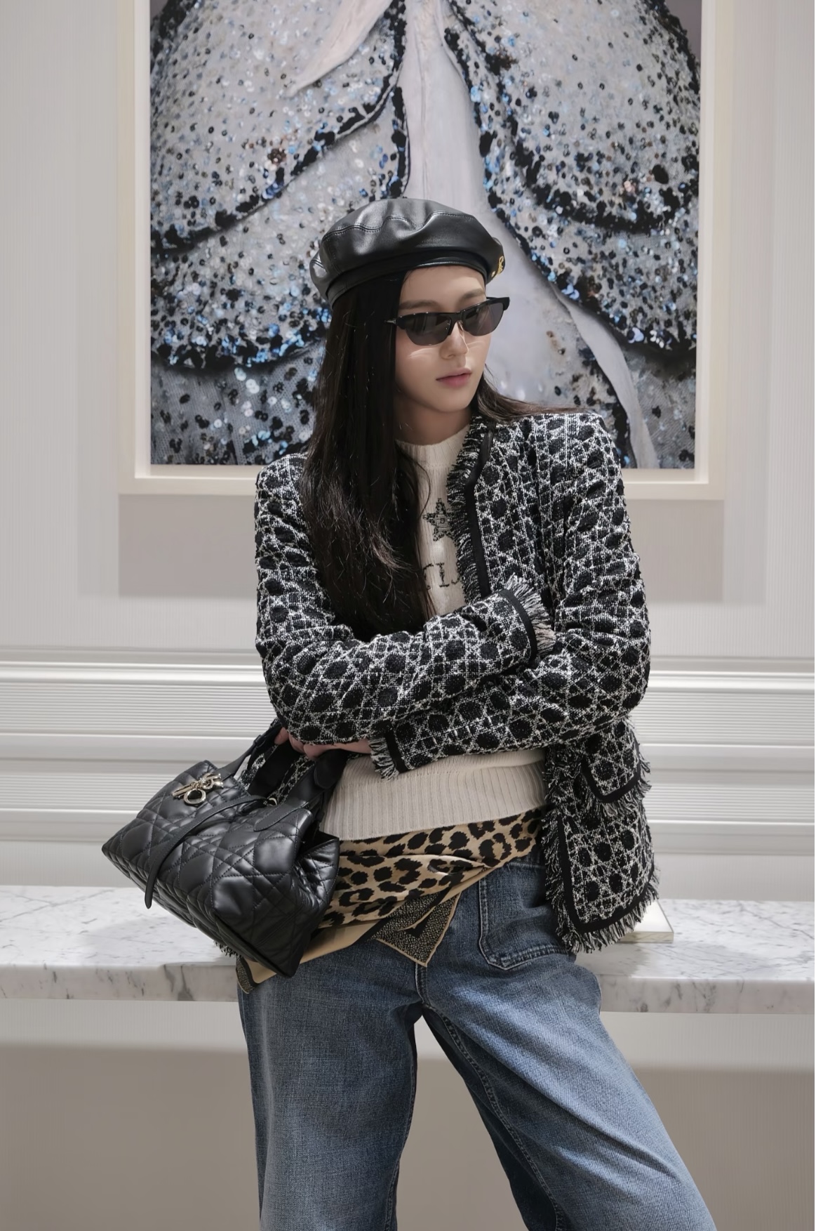 NO:695417,[Love] New style [Love]!  The latest D 26NEW diamond woven jacket. Size SML.,,jackets & coats,19860909[爱心]新款[爱心]！最新D 26NEW 菱格纹编织外套.尺码SML.,,jackets & coats,,Women's clothing