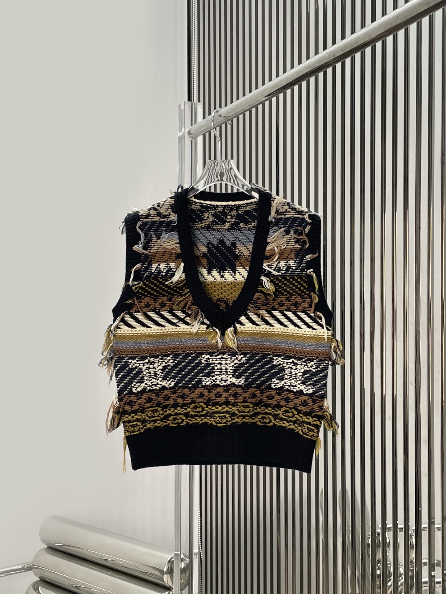 NO:776075,Actual pictures!  The latest CE 26NEW Arc de Triomphe jacquard tassel V-neck vest. Size SML.., Celine-clothing, celine,19860909实拍图！最新CE 26NEW 凯旋门提花流苏V领马甲.尺码SML..,赛琳-服装,celine,,Women's clothing