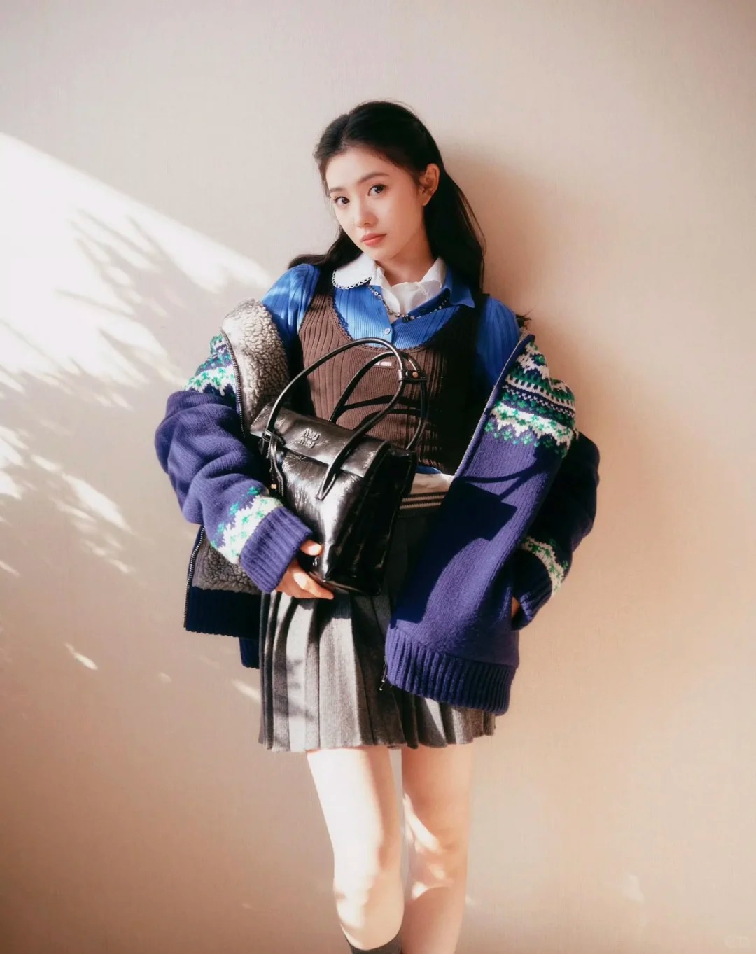 NO:708301,[Love] New style [Love]!  The latest MIU 26NEW Fair Isle knitted spliced ​​lamb wool jacket. Size SML.,,miumiu,jackets & coats,19860909[爱心]新款[爱心]！最新MIU 26NEW 费尔岛针织拼接羊羔毛外套.尺码SML.,,miumiu,jackets & coats,,Women's clothing