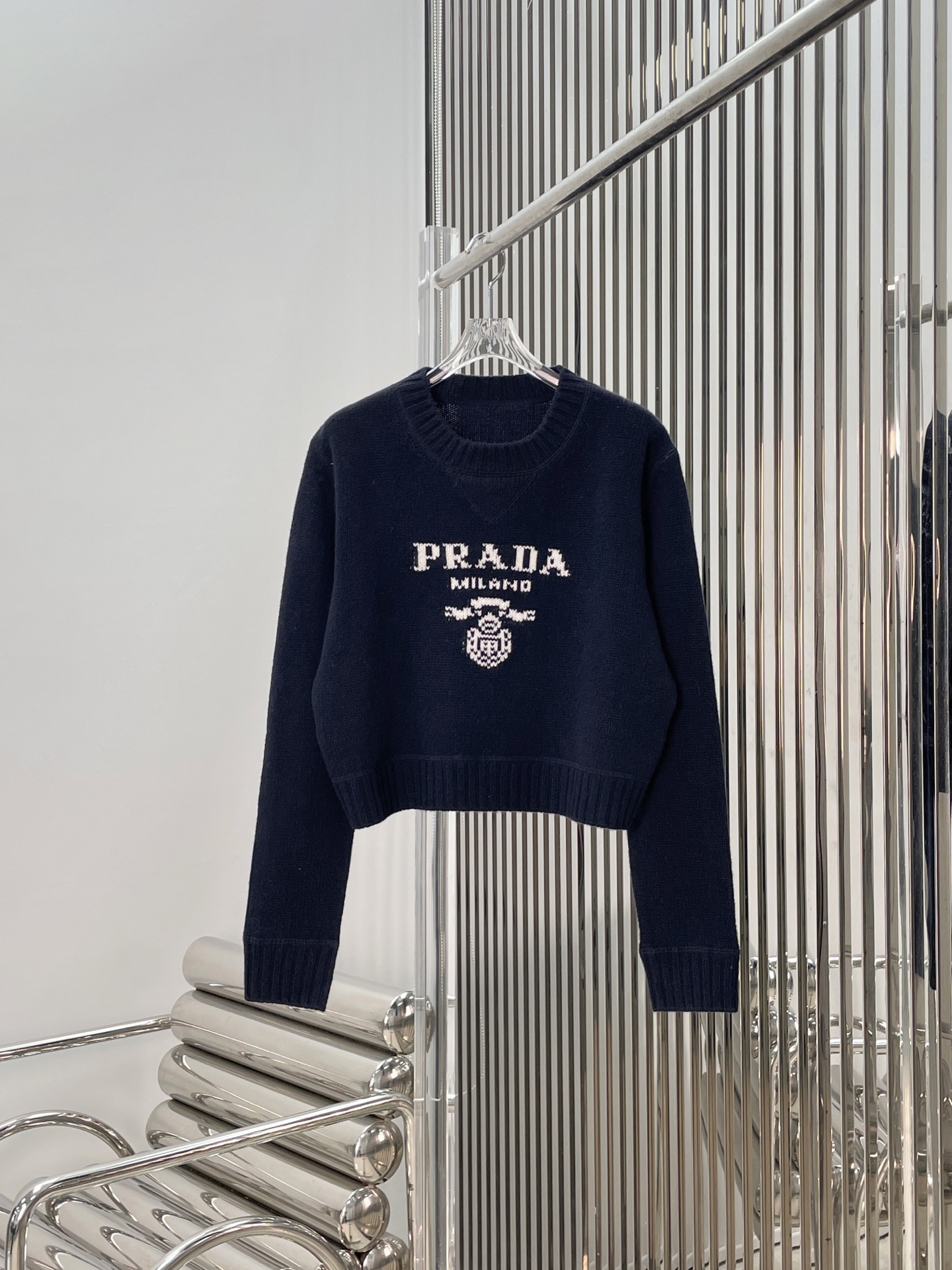 NO:708300,[Love] New style [Love]!  Latest PR 26NEW LOGO jacquard long-sleeved sweater. Size SML.,,sweaters,19860909[爱心]新款[爱心]！最新PR 26NEW LOGO提花长袖毛衣.尺码SML.,,sweaters,,Women's clothing