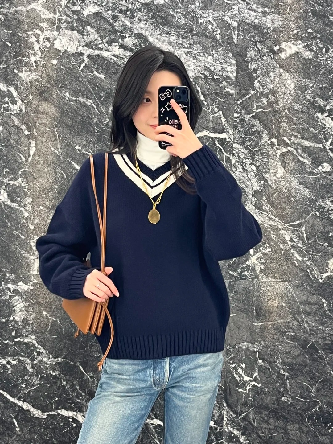 NO:708296,[Love] New style [Love]!  The latest CE 26NEW minimalist college style V-neck sweater. Size SML.,,sweaters,19860909[爱心]新款[爱心]！最新CE 26NEW 极简学院风V领毛衣.尺码SML.,,sweaters,,Women's clothing