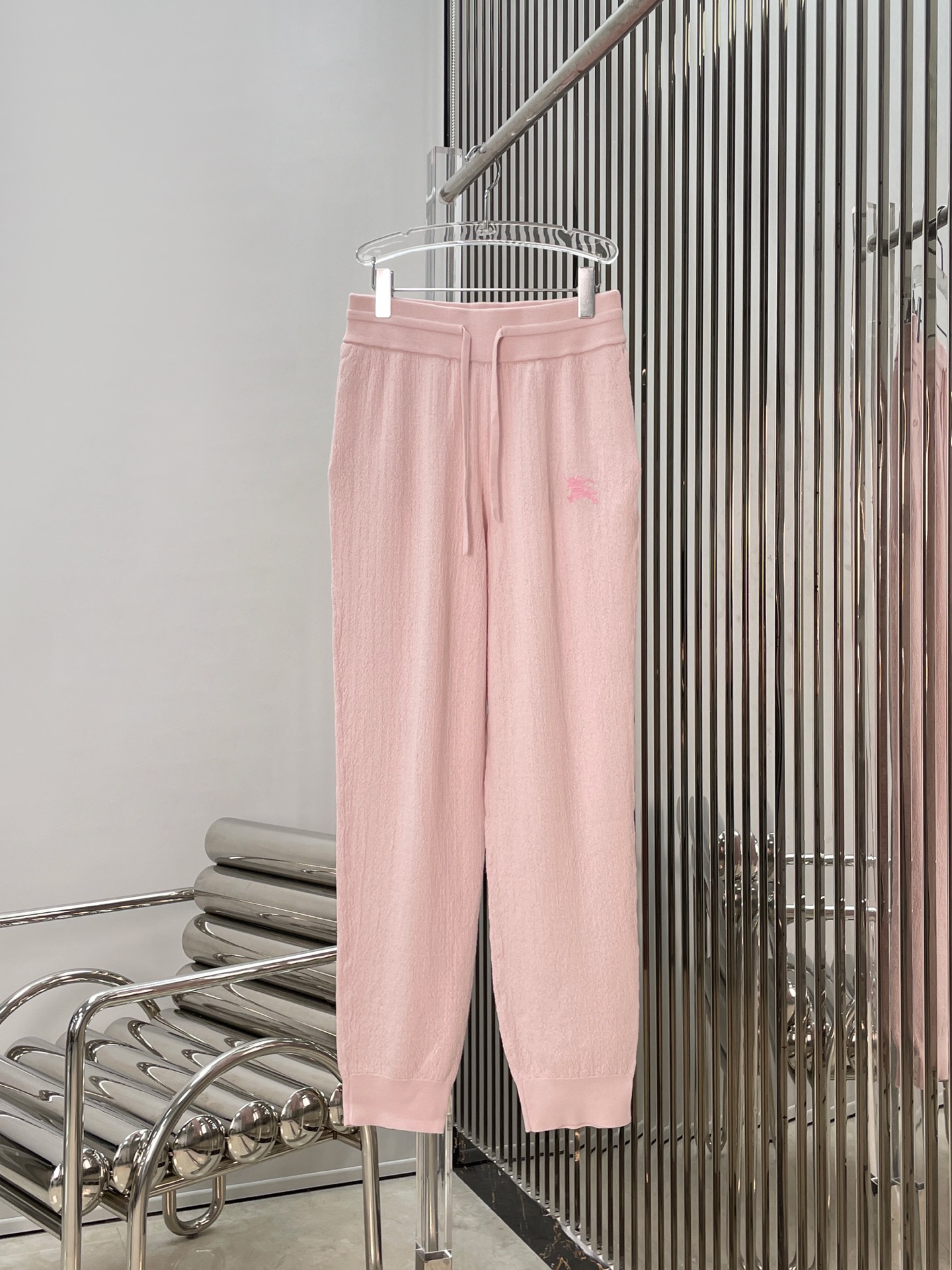 NO:713065,[Love] New style [Love]!  The latest BBR 26NEW war horse embroidered superfine wool casual jacket + trousers. Size SML,,jackets & coats,19860909[爱心]新款[爱心]！最新BBR 26NEW 战马刺绣超细羊毛休闲外套+长裤.尺码SML,,jackets & coats,,Women's clothing