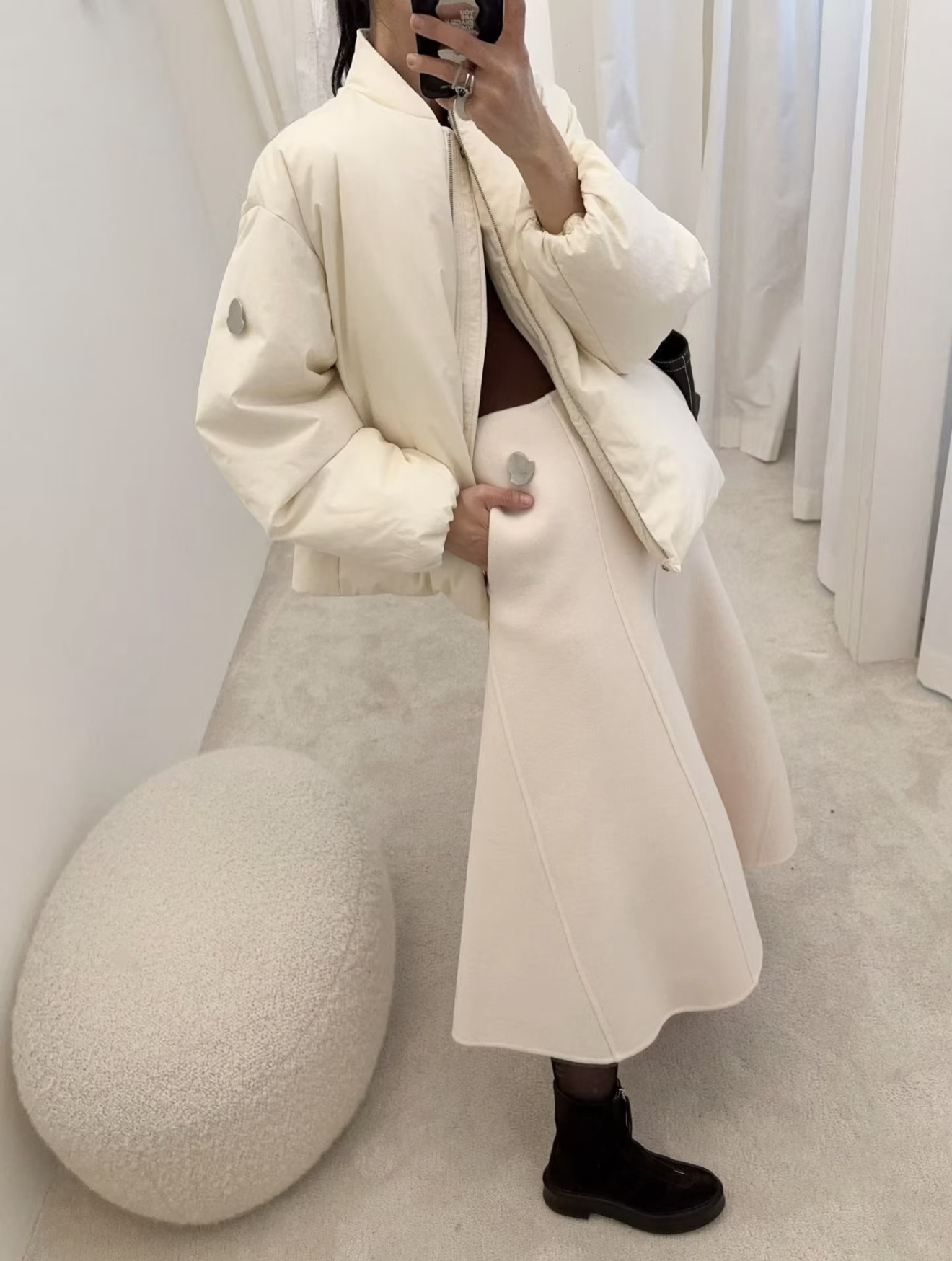 NO:713516,[Love] New style [Love]!  The latest MON X JIL 26NEW joint minimalist style goose down jacket. Size SML.,,jil sander,19860909[爱心]新款[爱心]！最新MON X JIL 26NEW 联名同款极简风鹅绒服.尺码SML.,,jil sander,,Women's clothing