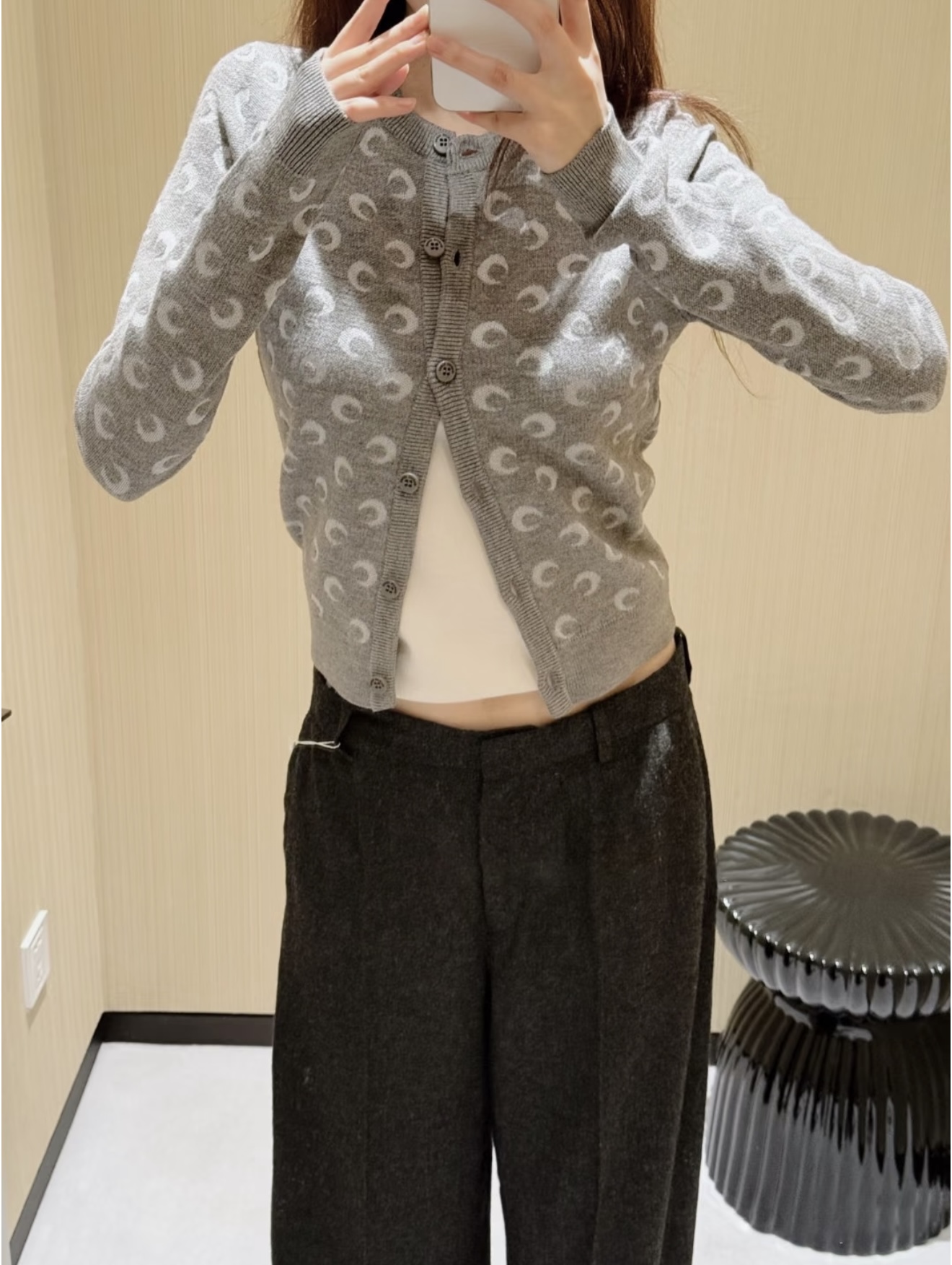 NO:715675,[Love] New style [Love]!  The latest MARINE 26NEW wool little moon jacquard knitted cardigan. Size SML.,,19860909[爱心]新款[爱心]！最新MARINE 26NEW 羊毛小月亮提花针织开衫.尺码SML.,,,Women's clothing