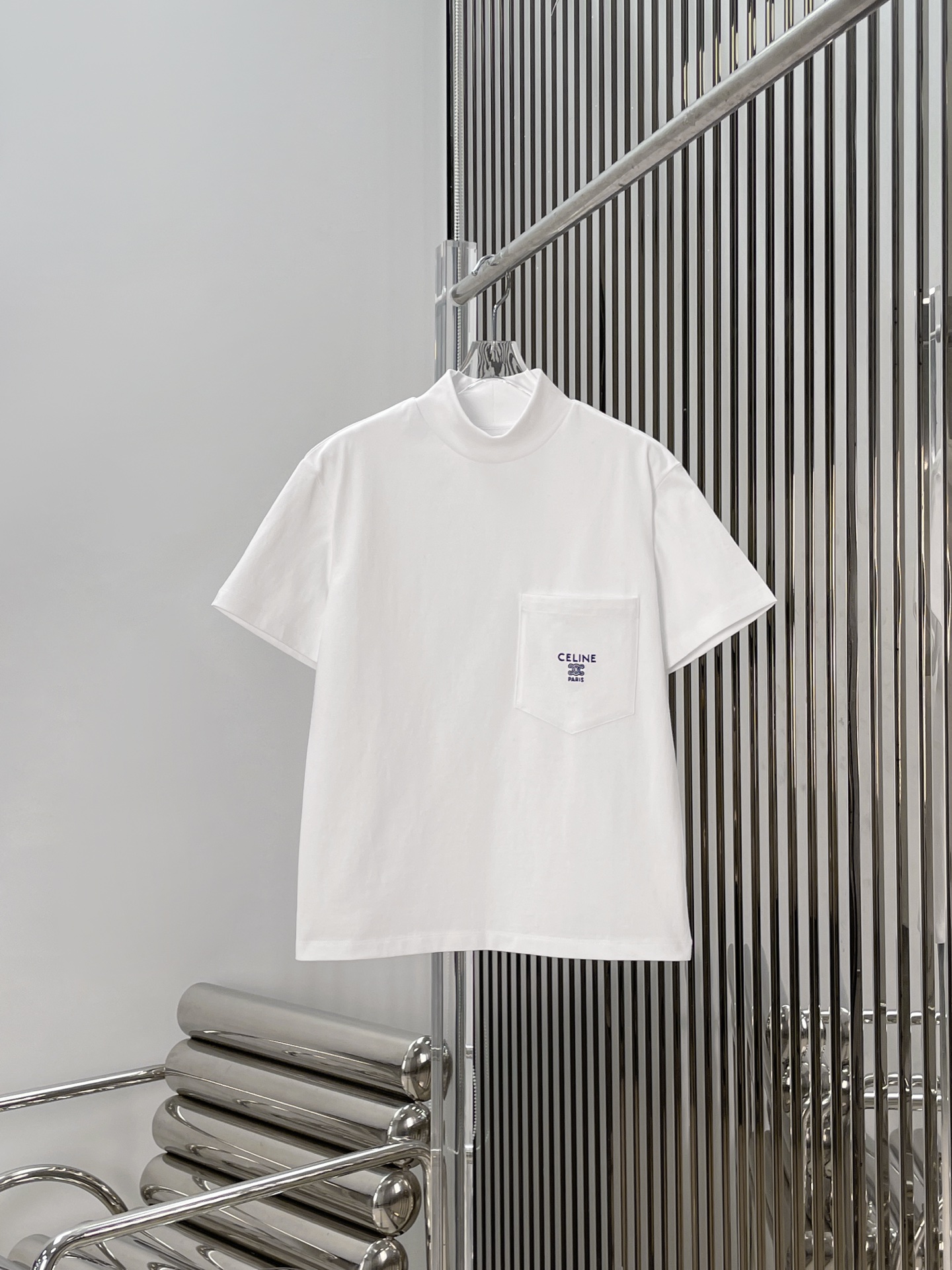 NO:716057,[Love] New style [Love]!  The latest CE 26NEW Arc de Triomphe embroidered pocket short-sleeved T-shirt. Size SML.P,, T-shirt, tees, t-shirt,19860909[爱心]新款[爱心]！最新CE 26NEW 凯旋门刺绣口袋短袖T恤.尺码SML.P,,T-shirt,tees，t-shirt,,Women's clothing