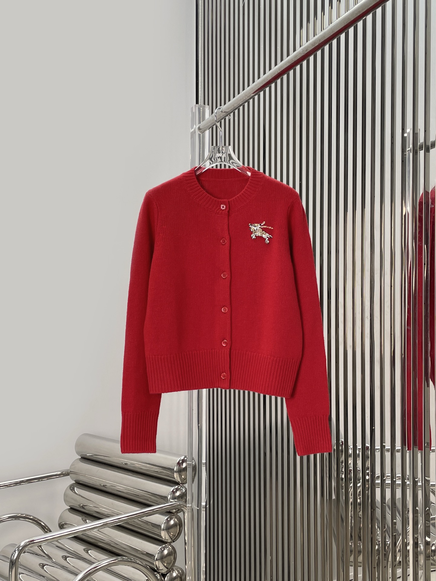 NO:716053,[Love] New style [Love]!  The latest BBR 26NEW New Year limited heavy beading war horse cardigan. Size SML.P,,19860909[爱心]新款[爱心]！最新BBR 26NEW 新年限定重工钉珠战马开衫.尺码SML.P,,,Women's clothing