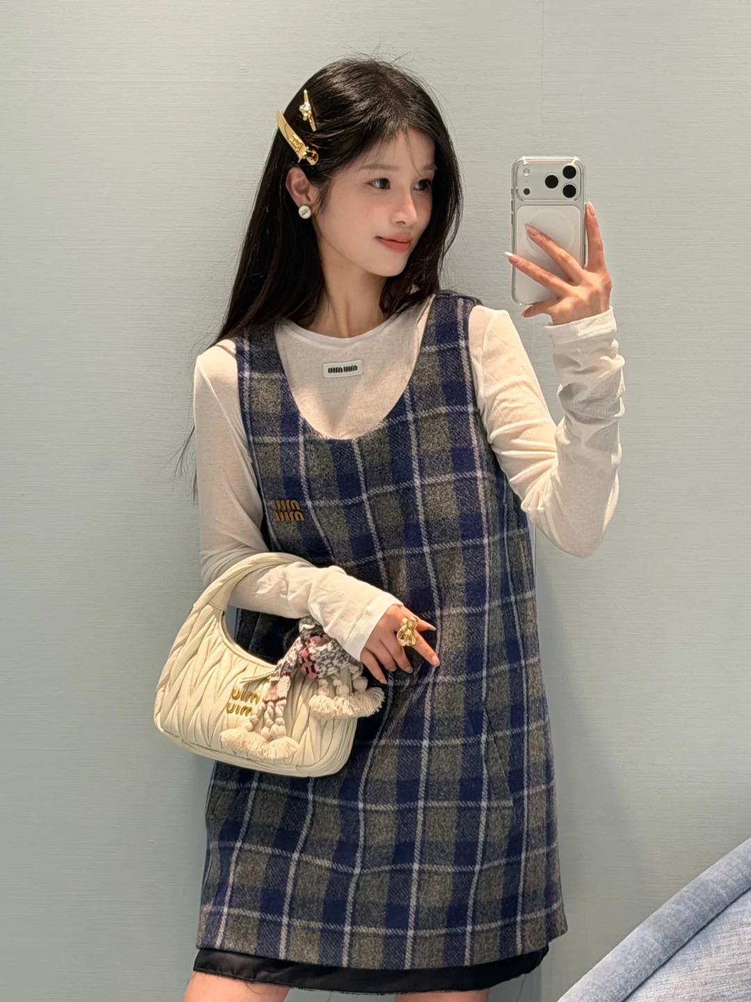 NO:717131,[Love] New style [Love]!  The latest MIU 26NEW wool-colored plaid suspender dress. Size SML.,,miumiu,skirts,19860909[爱心]新款[爱心]！最新MIU 26NEW 羊毛色纺格纹吊带连衣裙.尺码SML.,,miumiu,skirts,,Women's clothing