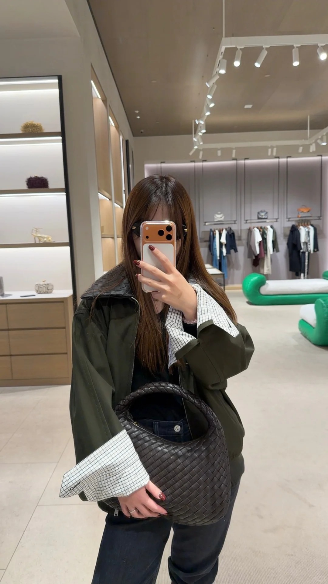 NO:730902,Women's models, men's models [love] new models [love]!  The latest BV 26NEW men's woven leather collar moss green jacket. Size SML.,,bottega veneta,jackets & coats,19860909女款男款[爱心]新款[爱心]！最新BV 26NEW 男款编织皮领苔藓绿夹克.尺码SML.,,bottega veneta,jackets & coats,,Women's clothing