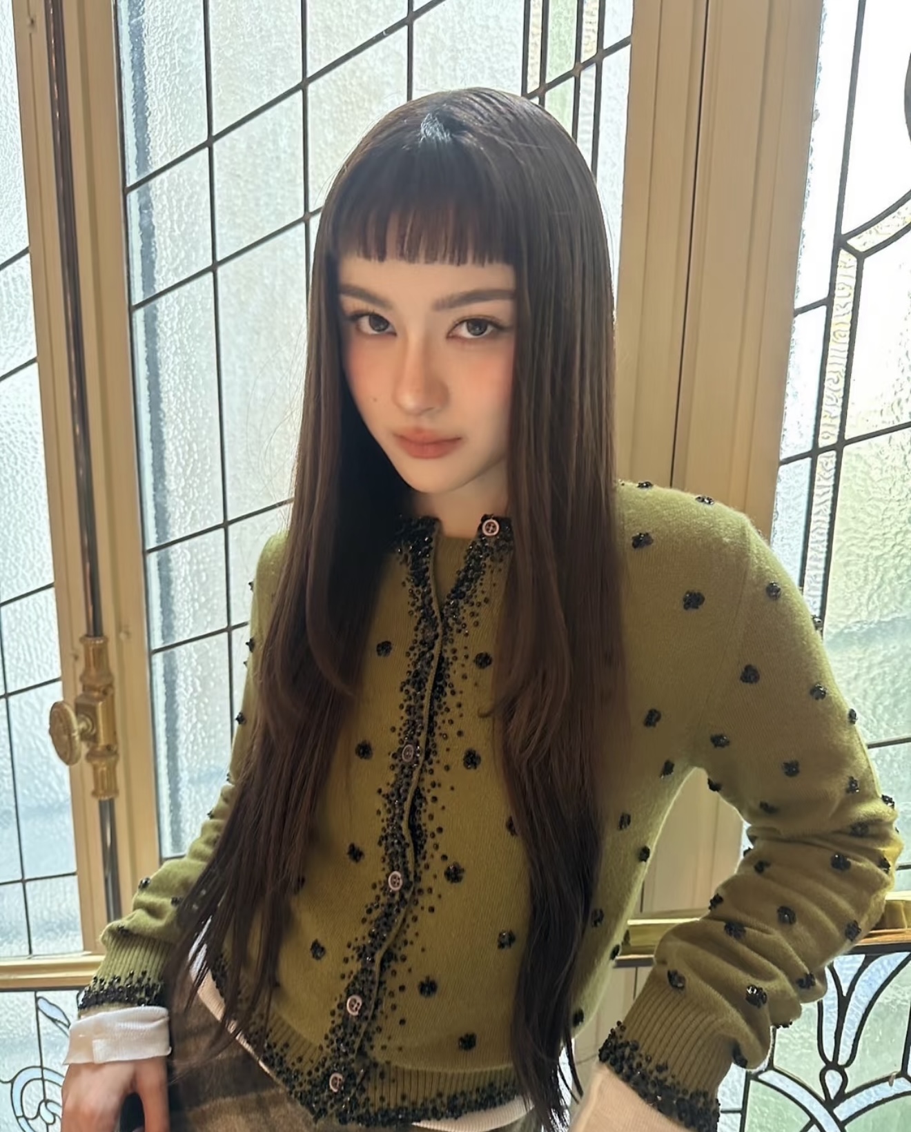 NO:732388,[Love] New style [Love]!  The latest MIU 26NEW olive green heavy beaded knitted cardigan. Size SML.,,miumiu,19860909[爱心]新款[爱心]！最新MIU 26NEW 橄榄绿重工钉珠针织开衫.尺码SML.,,miumiu,,Women's clothing