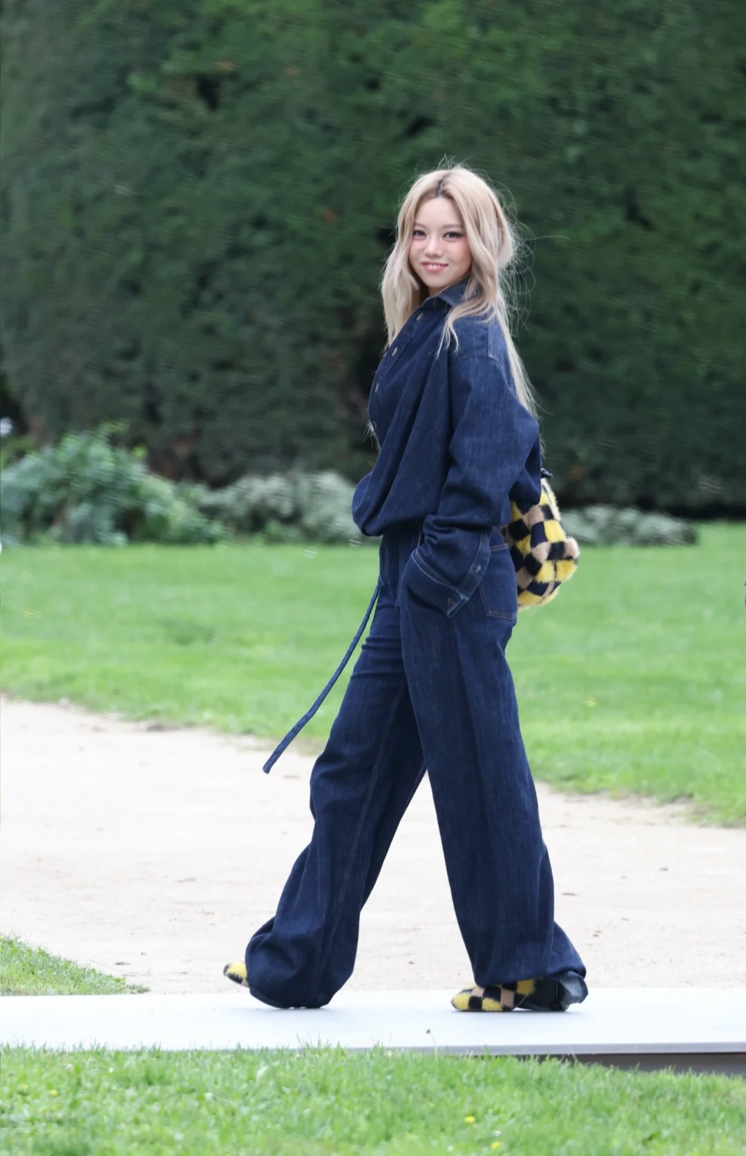 NO:732371,[Love] New style [Love]!  The latest LOE 26NEW original color denim minimalist belt denim jacket + jeans. Size SML.,,loewe,jeans,jackets & coats,19860909[爱心]新款[爱心]！最新LOE 26NEW 原色牛仔极简腰带牛仔外套+牛仔裤.尺码SML.,,loewe,jeans,jackets & coats,,Women's clothing