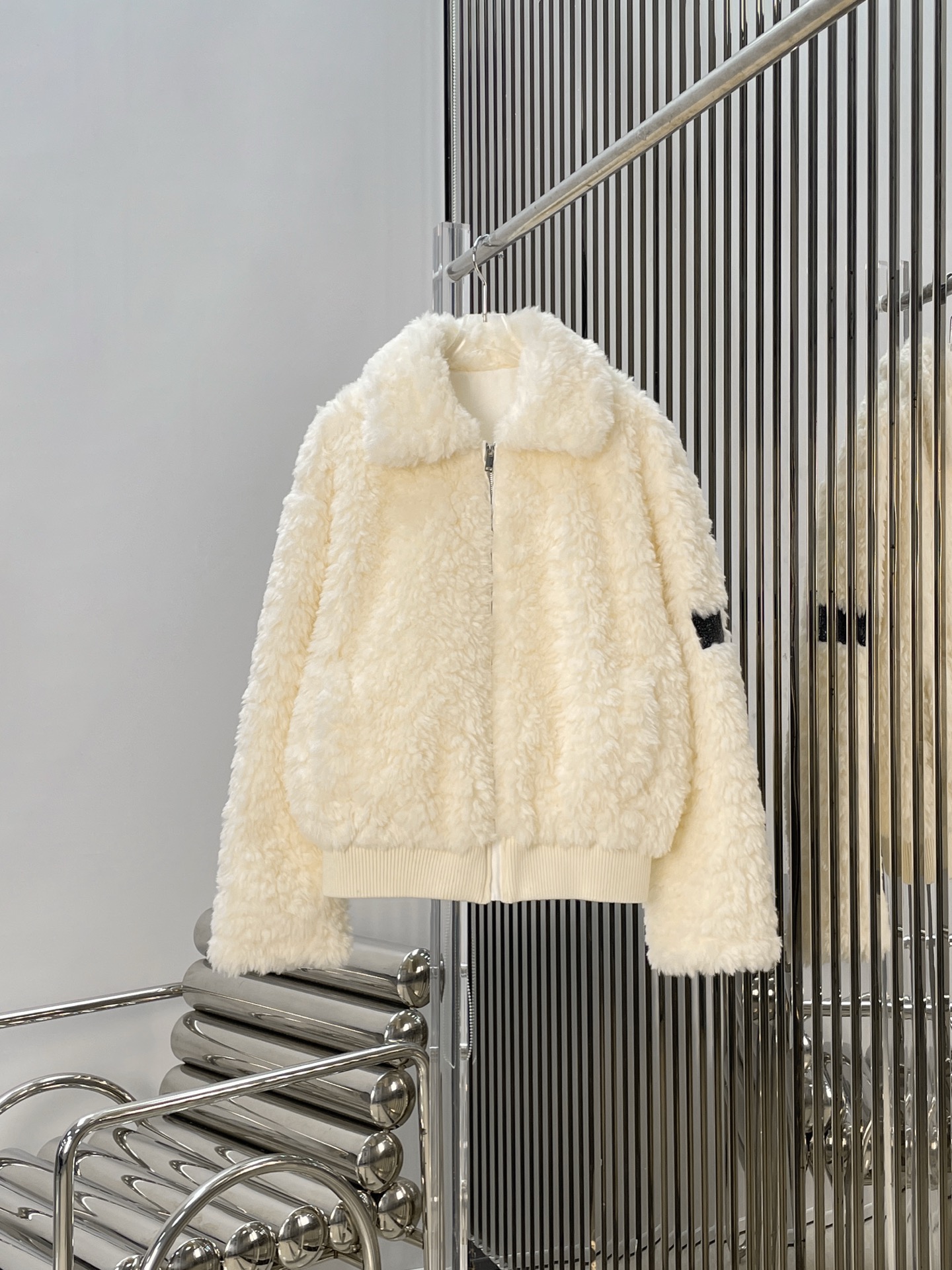 NO:733717,[Love] New style [Love]!  The latest ANN 26NEW eco-friendly fur jacket. Size SML.,,jackets & coats,jackets & coats,19860909[爱心]新款[爱心]！最新ANN 26NEW 环保皮草夹克外套.尺码SML.,,jackets & coats,jackets & coats,,Women's clothing