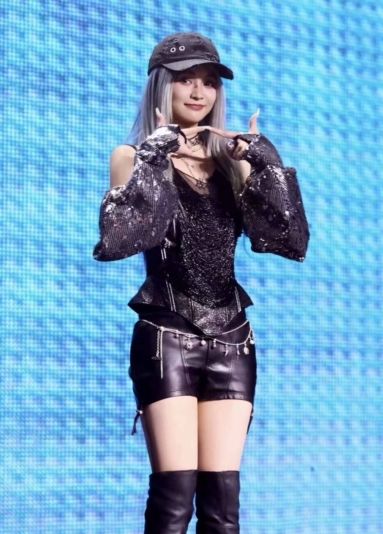 NO:736047,[Love] New style [Love]!  The latest ANN 26NEW hot girl style protein leather drawstring shorts. Size SML,,shorts,19860909[爱心]新款[爱心]！最新ANN 26NEW 辣妹风蛋白皮抽绳短裤.尺码SML,,shorts,,Women's clothing