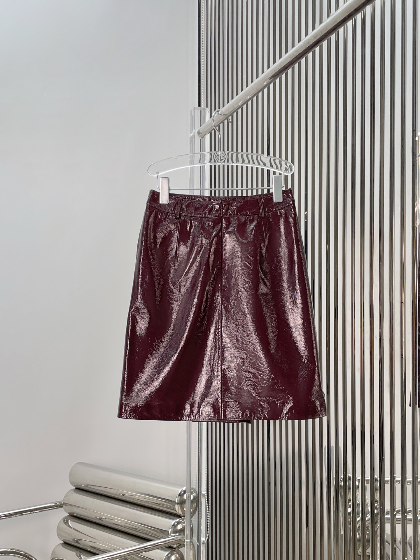 NO:739139,[Love] New style [Love]!  The latest SELF 26NEW burgundy waxed leather A-line genuine leather skirt. Size SML.P,,skirts,19860909[爱心]新款[爱心]！最新SELF 26NEW 酒红色油蜡皮A字真皮半裙.尺码SML.P,,skirts,,Women's clothing