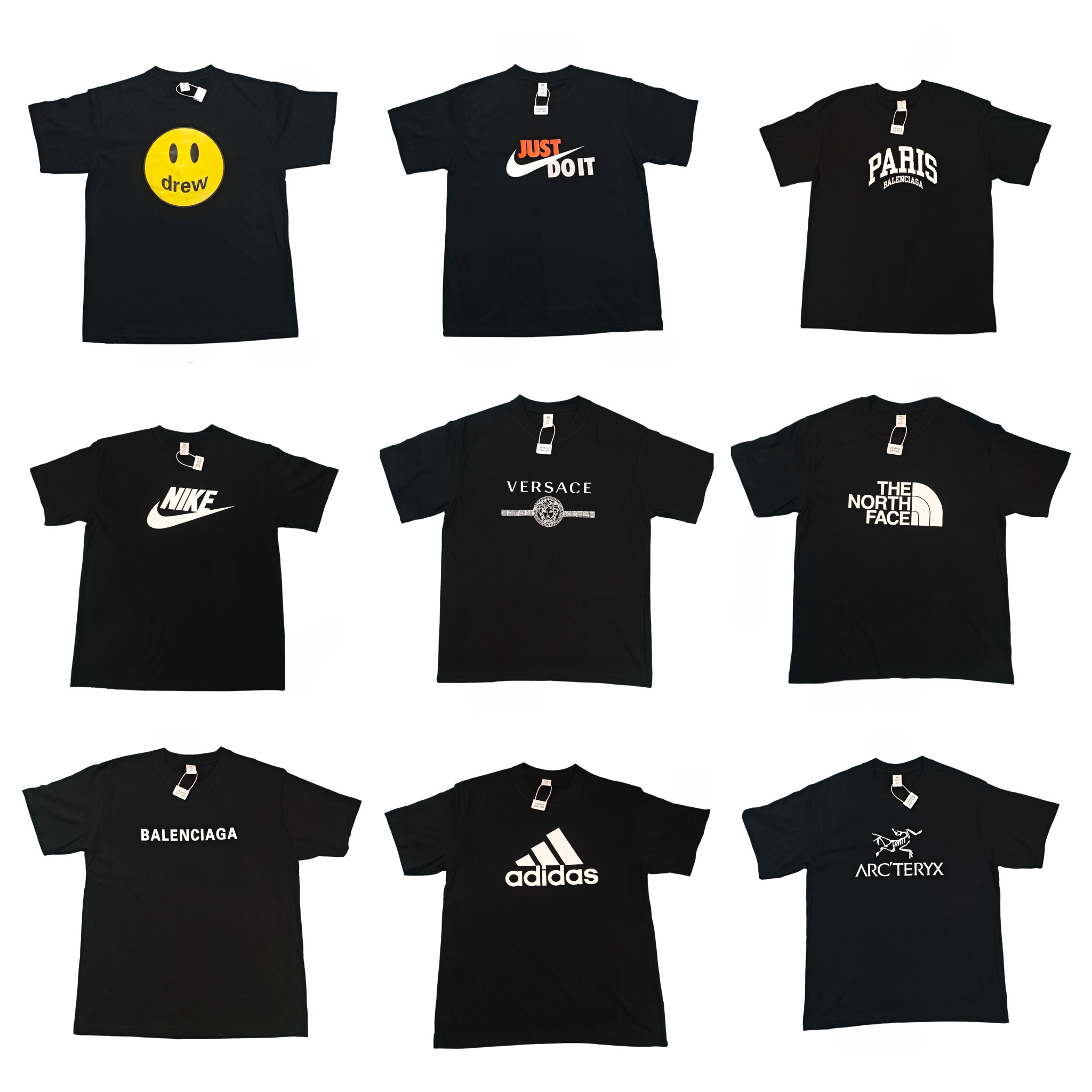 选款合集#
新款上新💰 90三件
重磅福利‼️轰炸安福‼️
超级福袋，百余款短袖
特价💰90三件（可选款可选码）
我们的纯棉T恤采用100%的优质棉花原料设计和生产，面料均为250克新疆长绒棉，在加重克重的同时，我们也注重细节设计，对每一个细节进行精心的雕琢。每一件T恤都有独特的图案和标识，在舒适度和时尚感之间达到完美平衡。 
励志用最好的品控给您带来品质与服务的升级。
咱家所有福袋均为图片中款式，都是今年最热的大牌T恤，市面上那些说图片不够展示看着图片好看，收到货都是几年前的过时款式跟咱这个没有可比性，玩的就是真实，福利就是福利绝不弄虚作假，都是200多克纯棉正版短袖，小孩 大人 男女老少皆宜，今年上半年唯一一波福利，老铁手慢真的无‼️
夏季新款潮牌经典圆领短袖T恤，诚意满满回馈所有新老客户。尺码可选 款式可选 ‼‼全新款式任你挑，大量现货 。款式多多惊喜不断，享受超低惊爆价，只为回馈新老客户‼
S  胸围47  肩宽	46  衣长68  身高150-165  体重80-100	

M  胸围50  肩宽48  衣长70  身高165-170  体重	100-120

L  胸围53  肩宽50	  衣长72  身高170-175  体重120-140

XL  胸围56	  肩宽52  衣长74  身高175-180  体重140-160

2XL  胸围59  肩宽54	  衣长76  身高180-185	  体重160-180

3XL  胸围62  肩宽56  衣长78	  身高180-190  体重180-200	
注:产品实物平铺测量，由于人工测量会有1-3CM误差