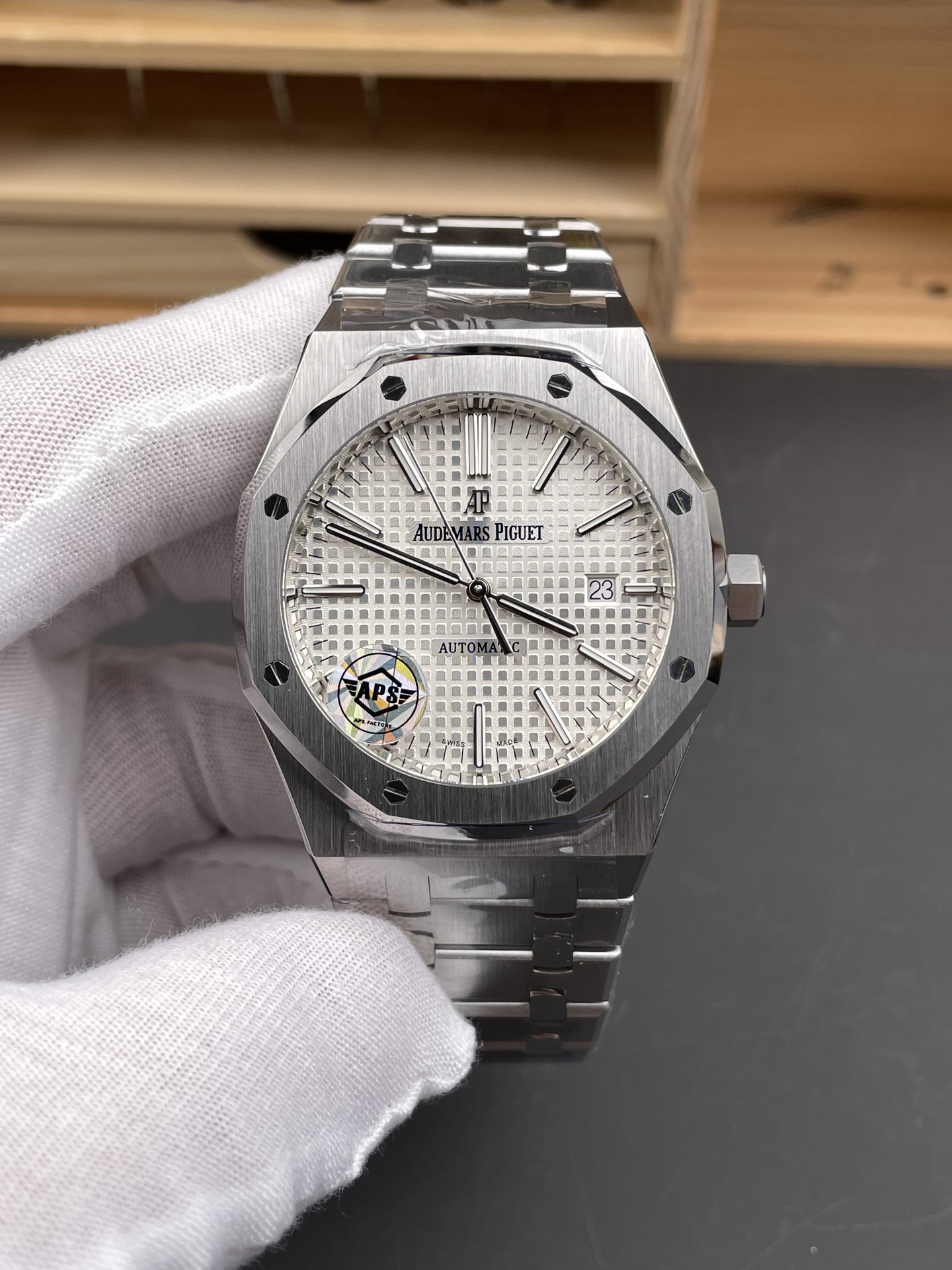 NO:553419,APS Royal Oak 15400 white dial Audemars Piguet/41mm/machine,,audemars19860909APS 皇家橡树15400 白盘爱彼/41mm/机,,audemars,Watch
